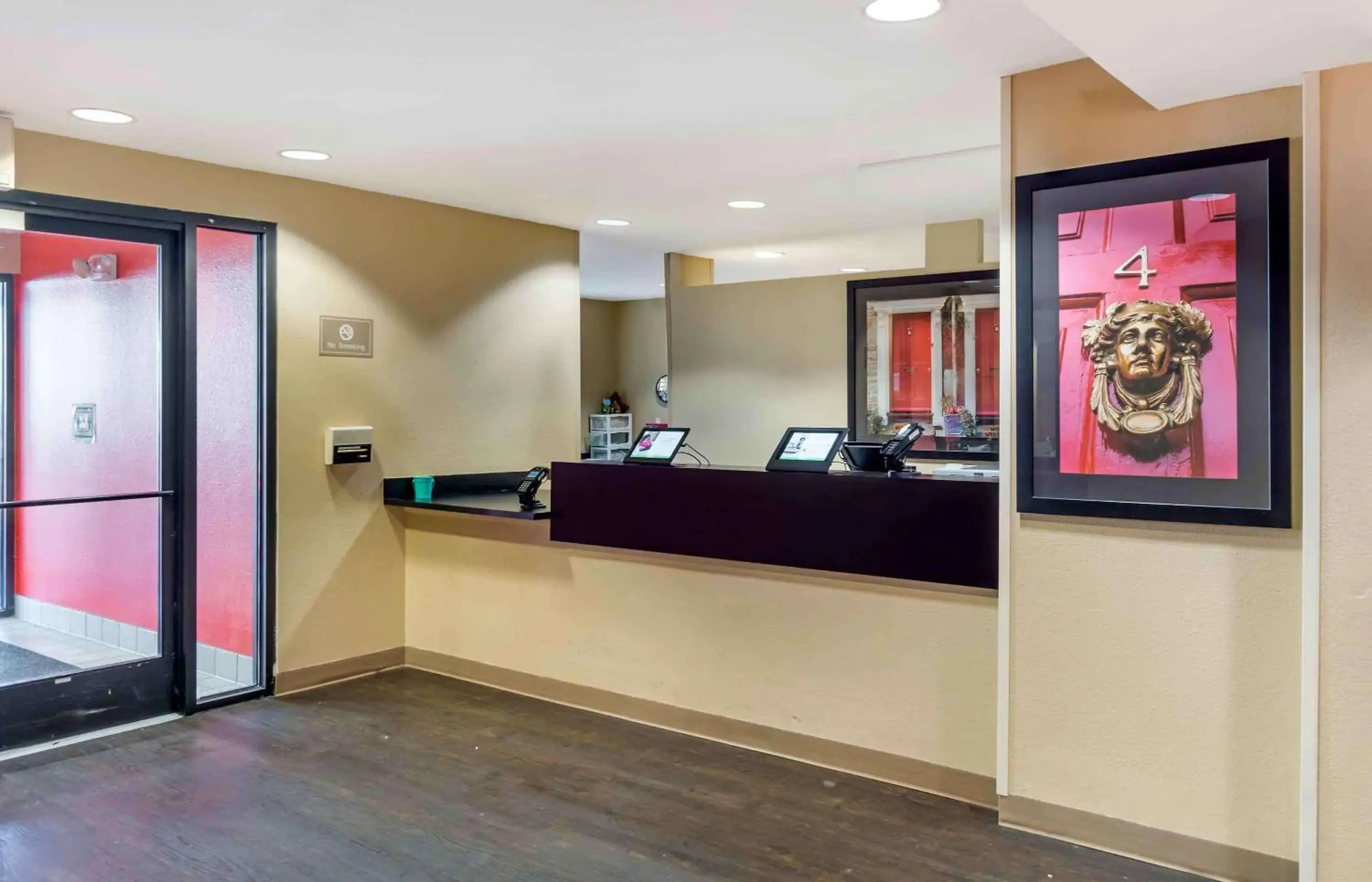 Lobby or reception in Extended Stay America Suites - Seattle - Everett - North Lobby or reception in Extended Stay America Suites - Seattle - Everett - North