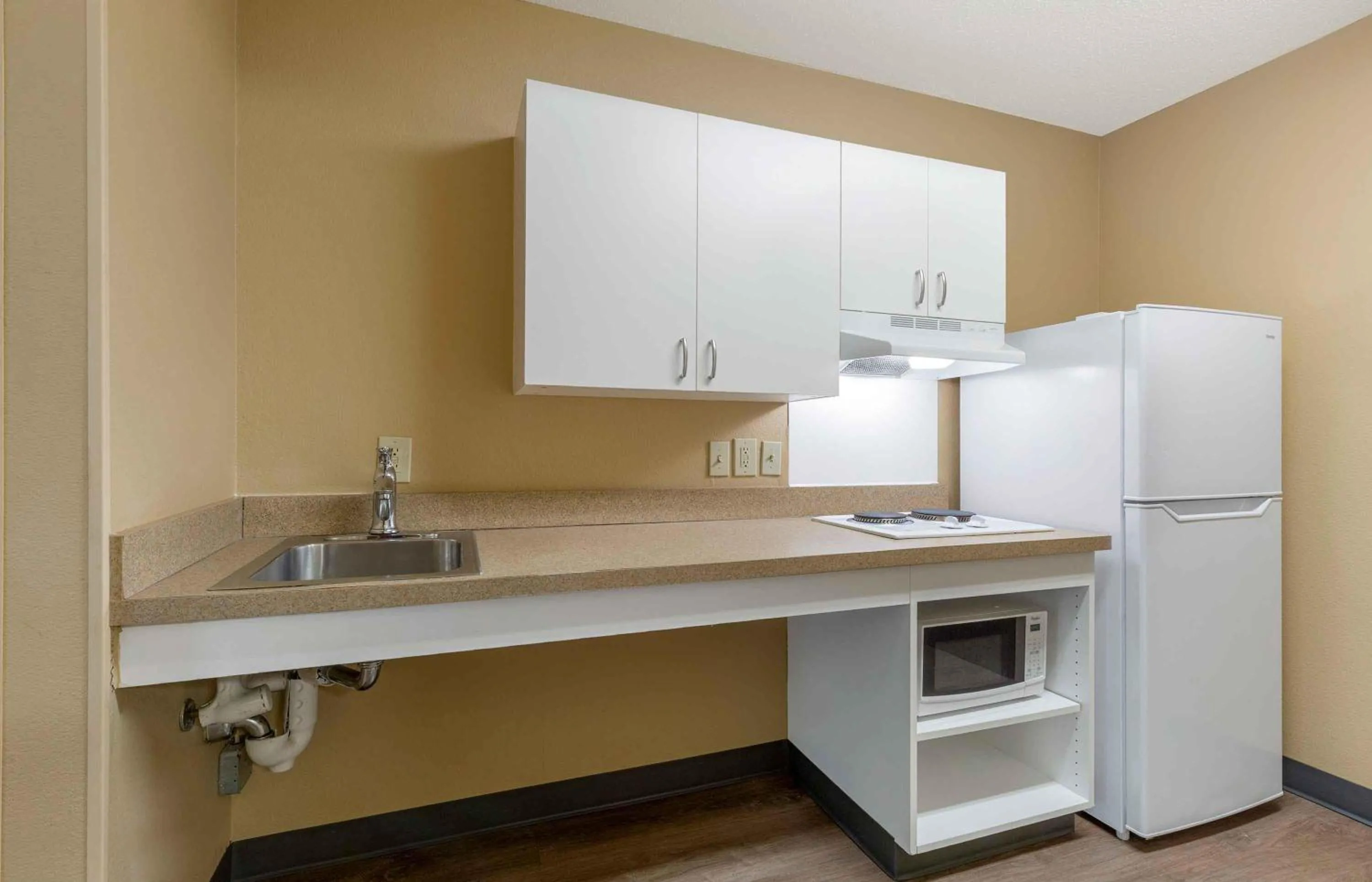 Kitchen or kitchenette in Extended Stay America Suites - Columbia - Laurel - Ft Meade