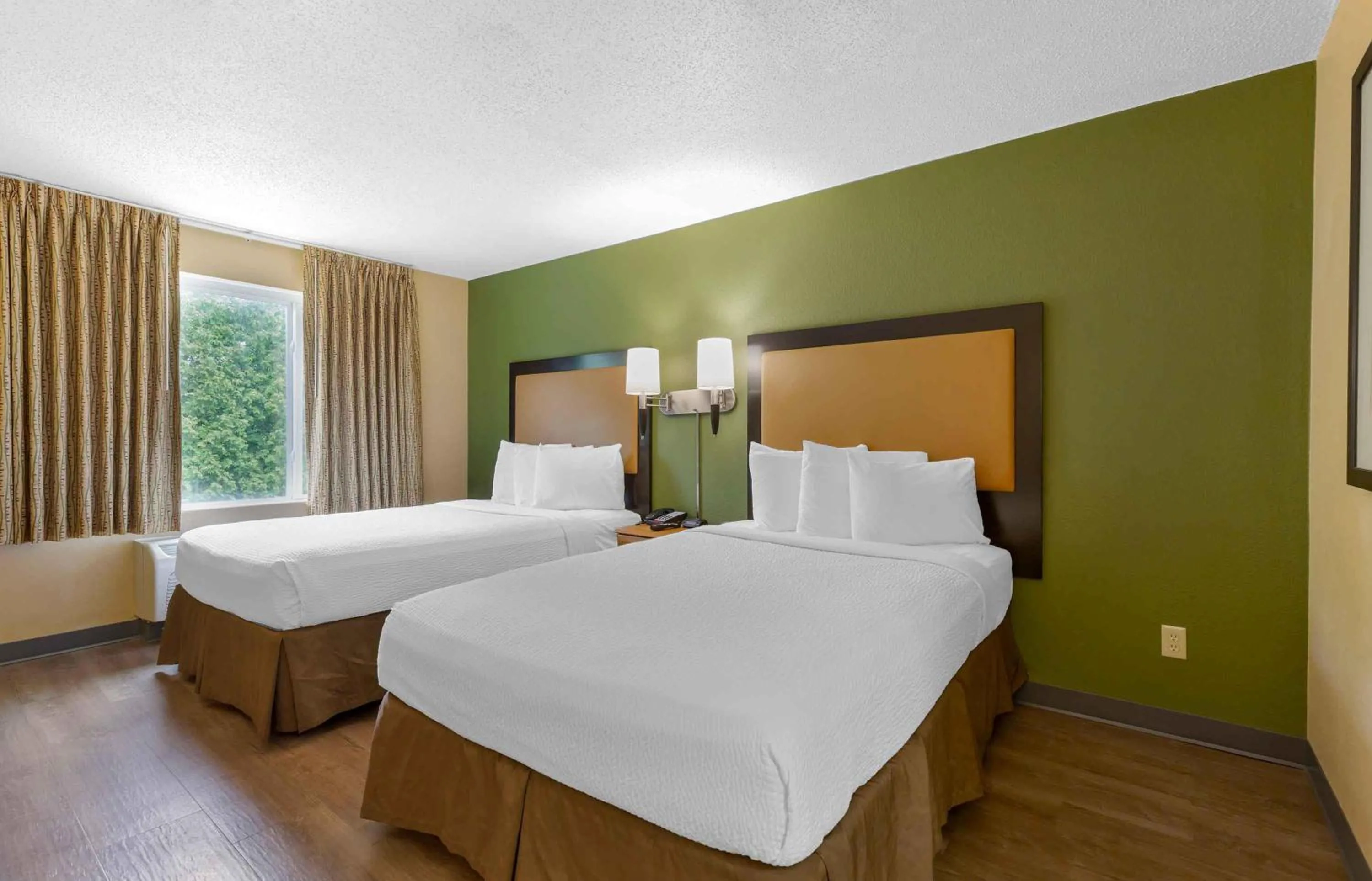 Bedroom, Bed in Extended Stay America Suites - Columbia - Laurel - Ft Meade