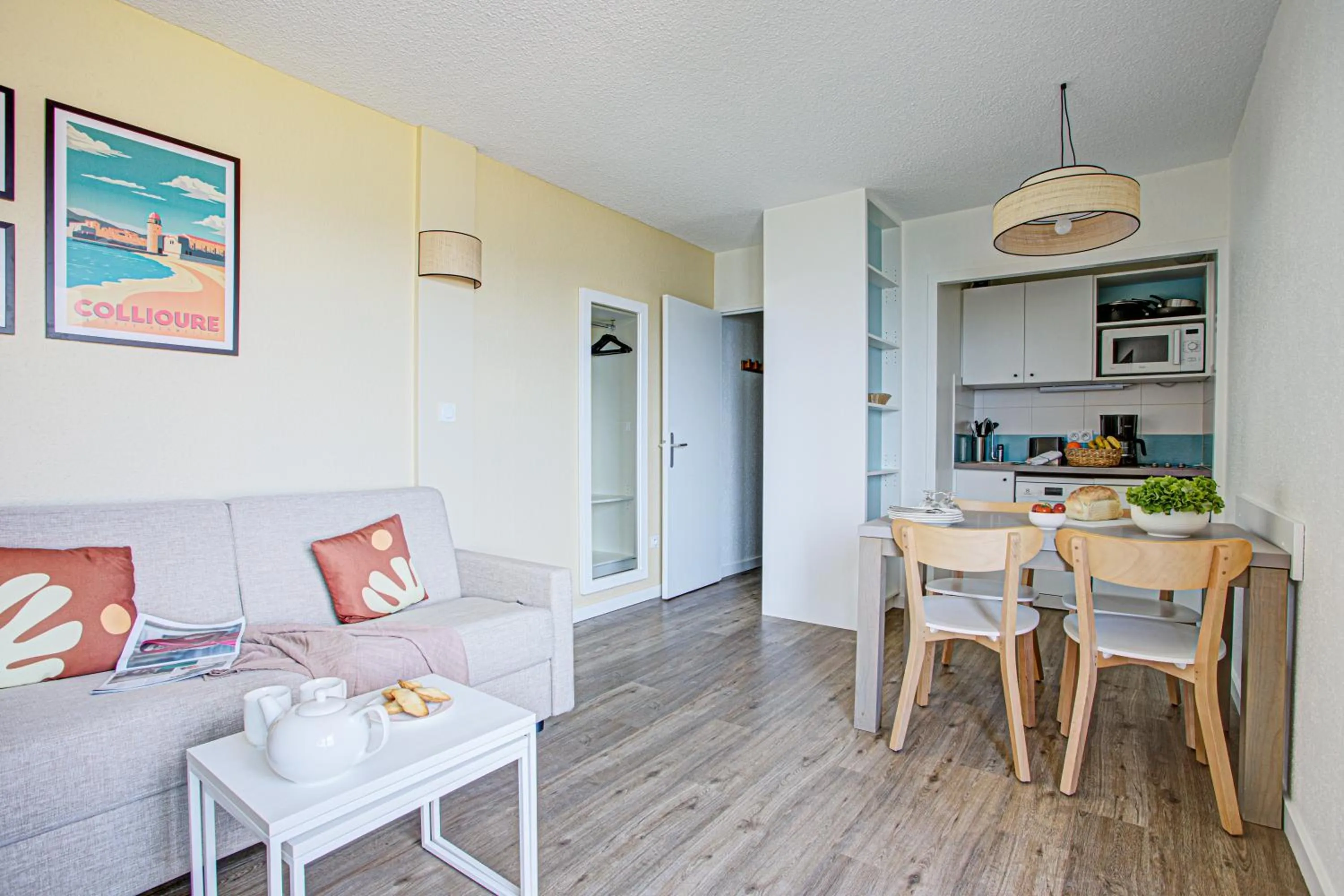 Kitchen or kitchenette in Residence Pierre & Vacances Les Balcons de Collioure