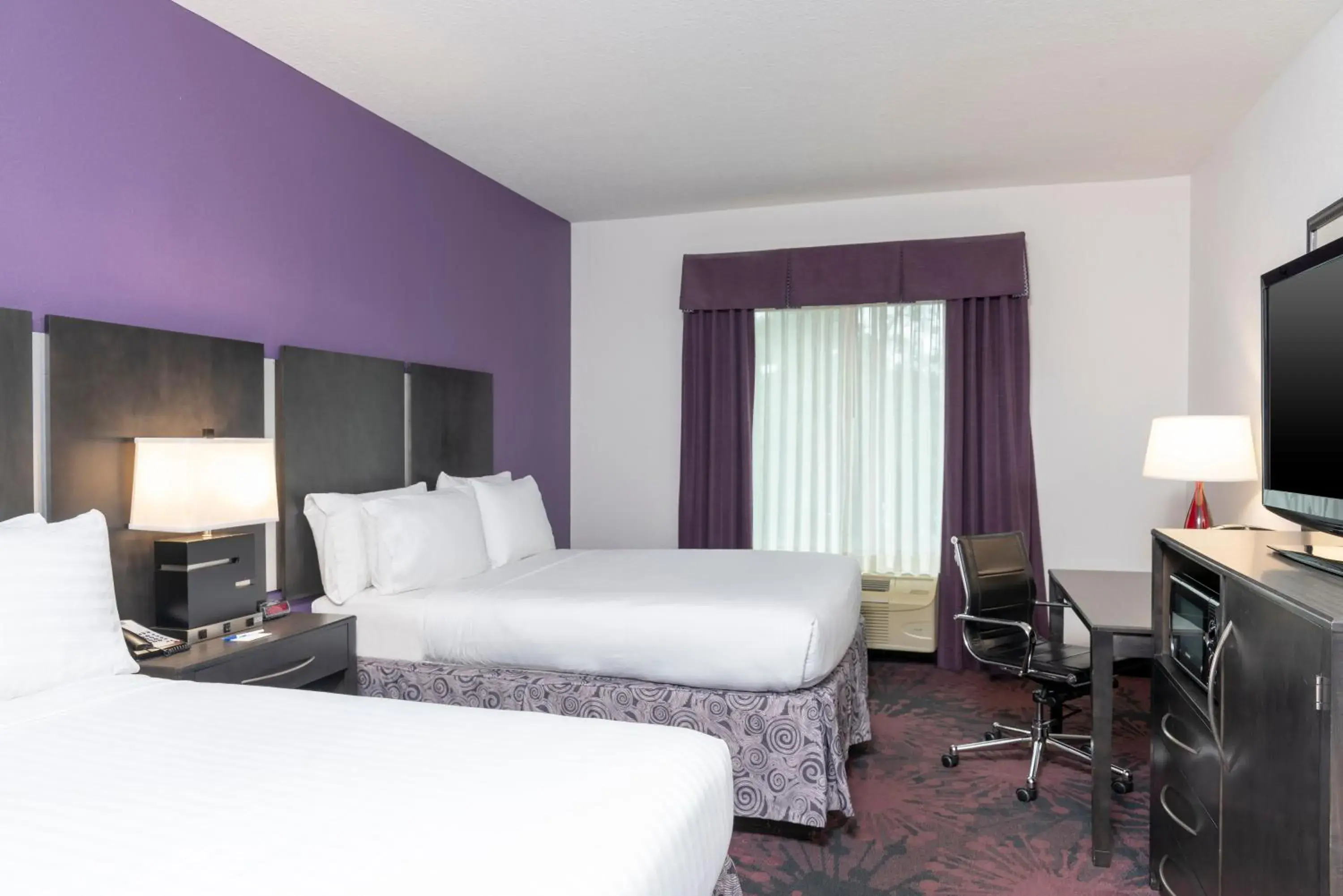 Standard Room with Two Queen Beds in Holiday Inn Express & Suites Columbus - Polaris, an IHG Hotel Standard Room with Two Queen Beds in Holiday Inn Express & Suites Columbus - Polaris, an IHG Hotel