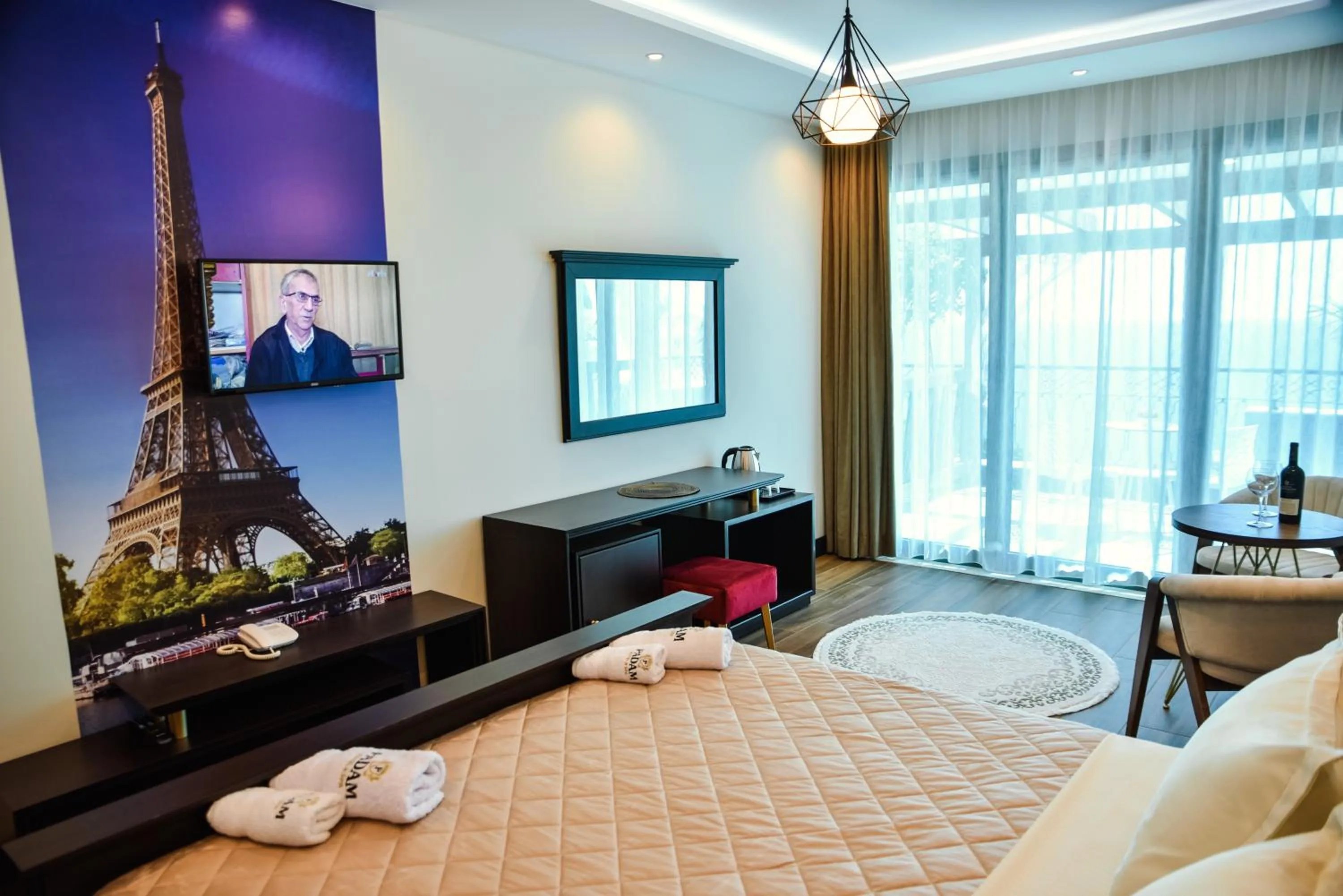 TV and multimedia, Bed in Padam Hotel & SPA