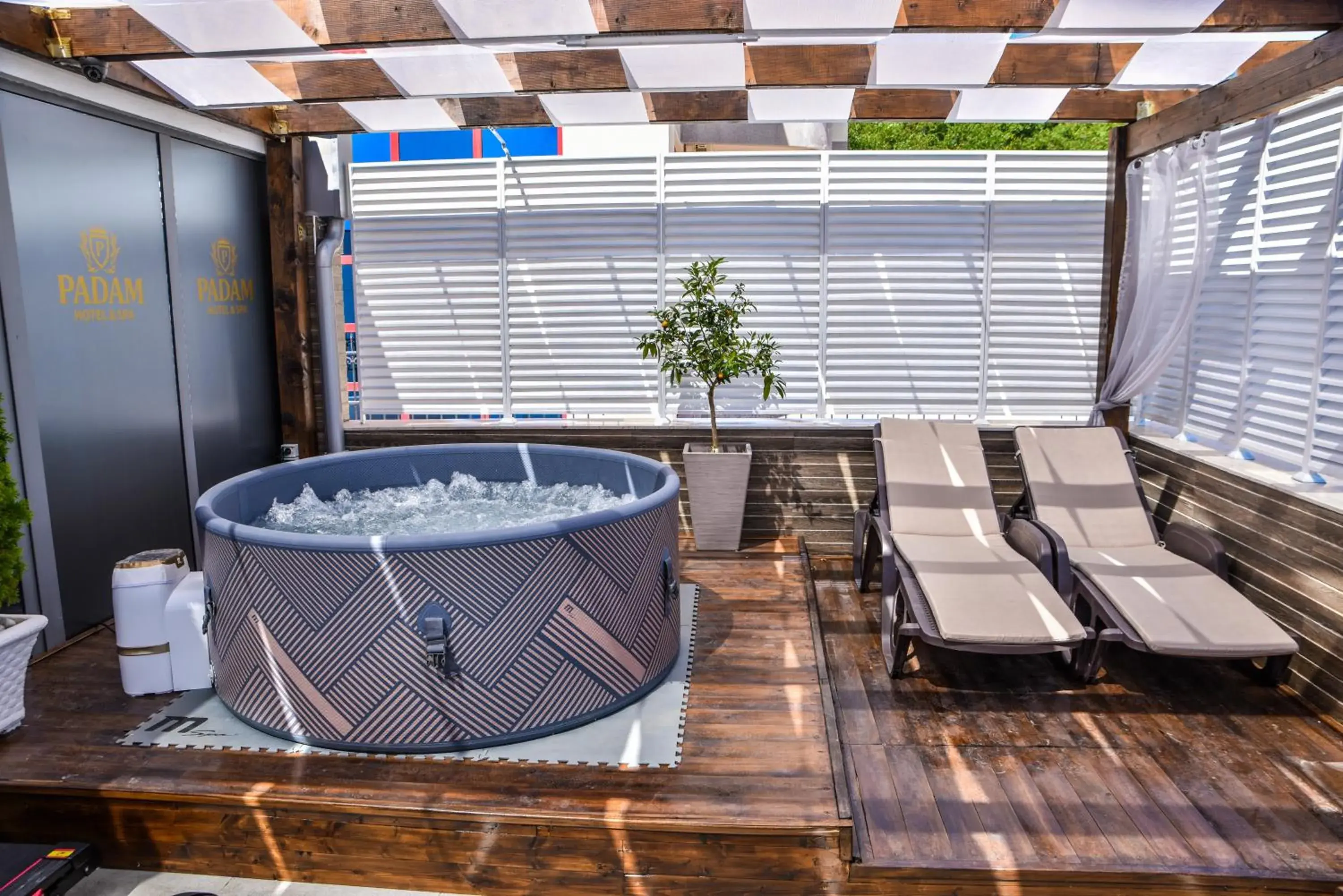 Deluxe Double Room with Balcony and Sea View in Padam Hotel & SPA Deluxe Double Room with Balcony and Sea View in Padam Hotel & SPA