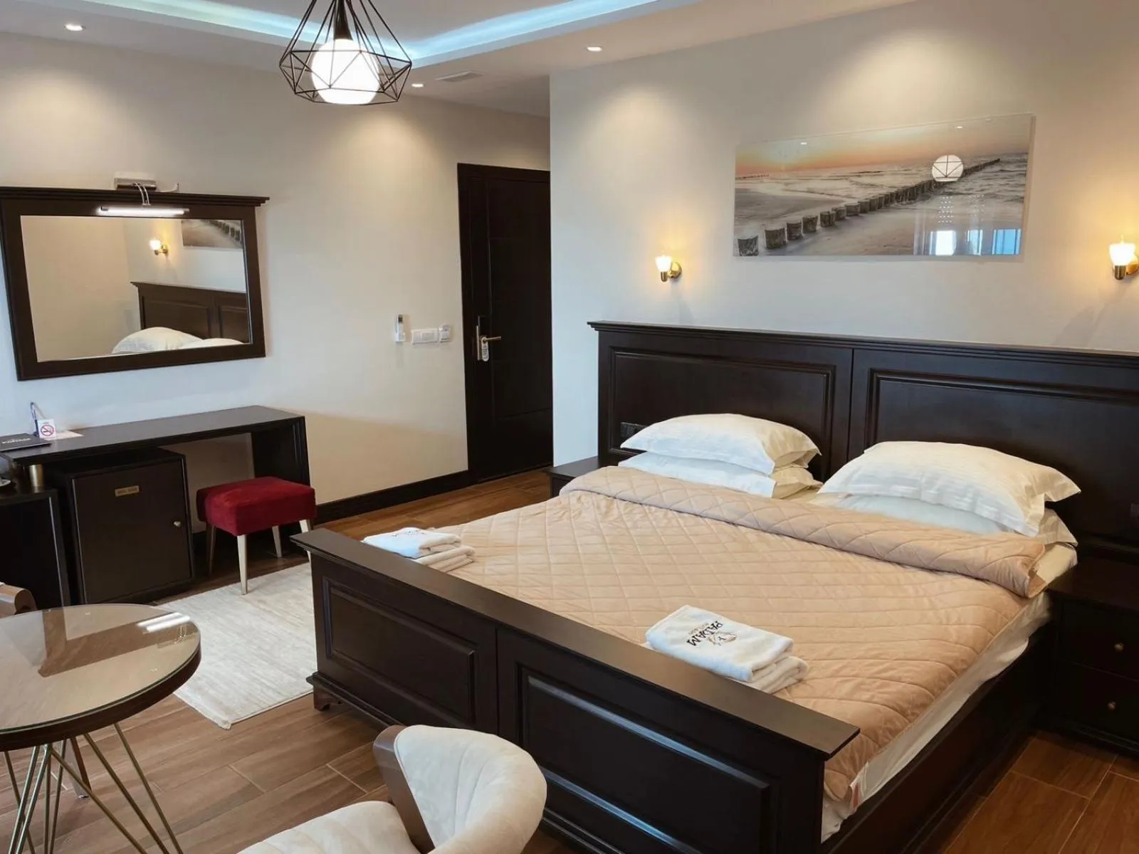 Bed in Padam Hotel & SPA