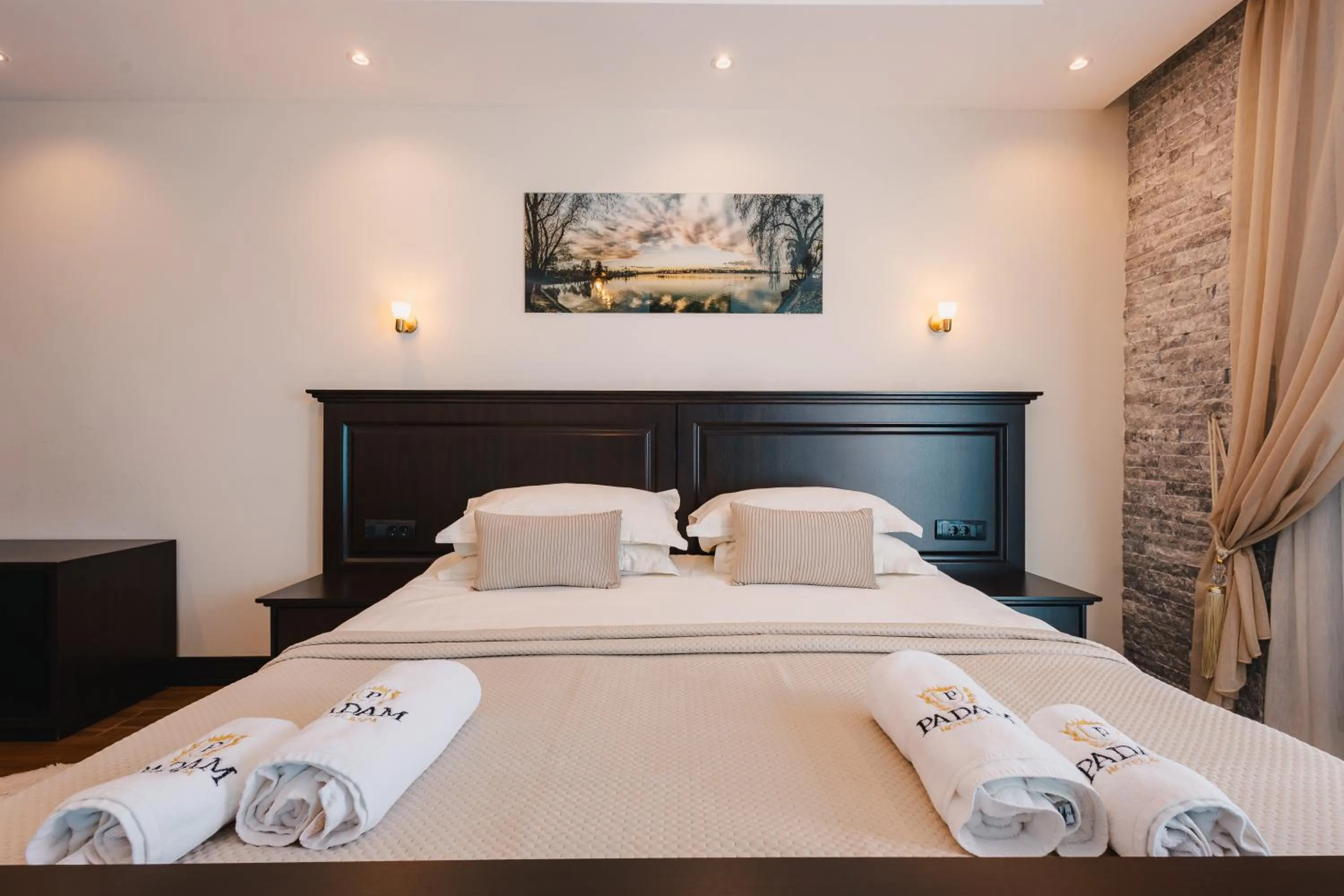 Bed in Padam Hotel & SPA