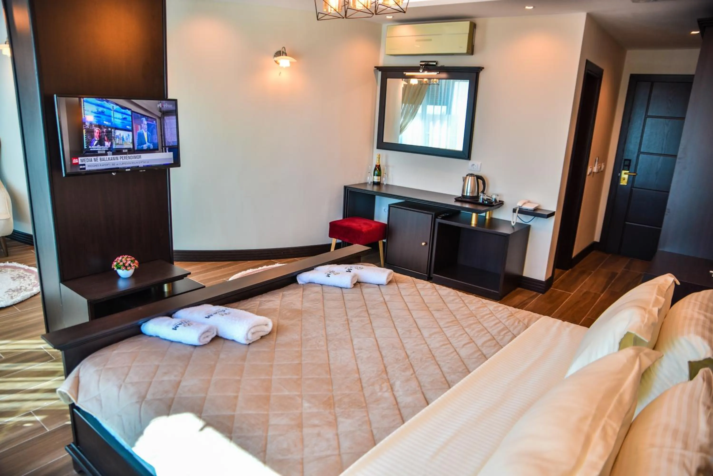 TV and multimedia, Bed in Padam Hotel & SPA
