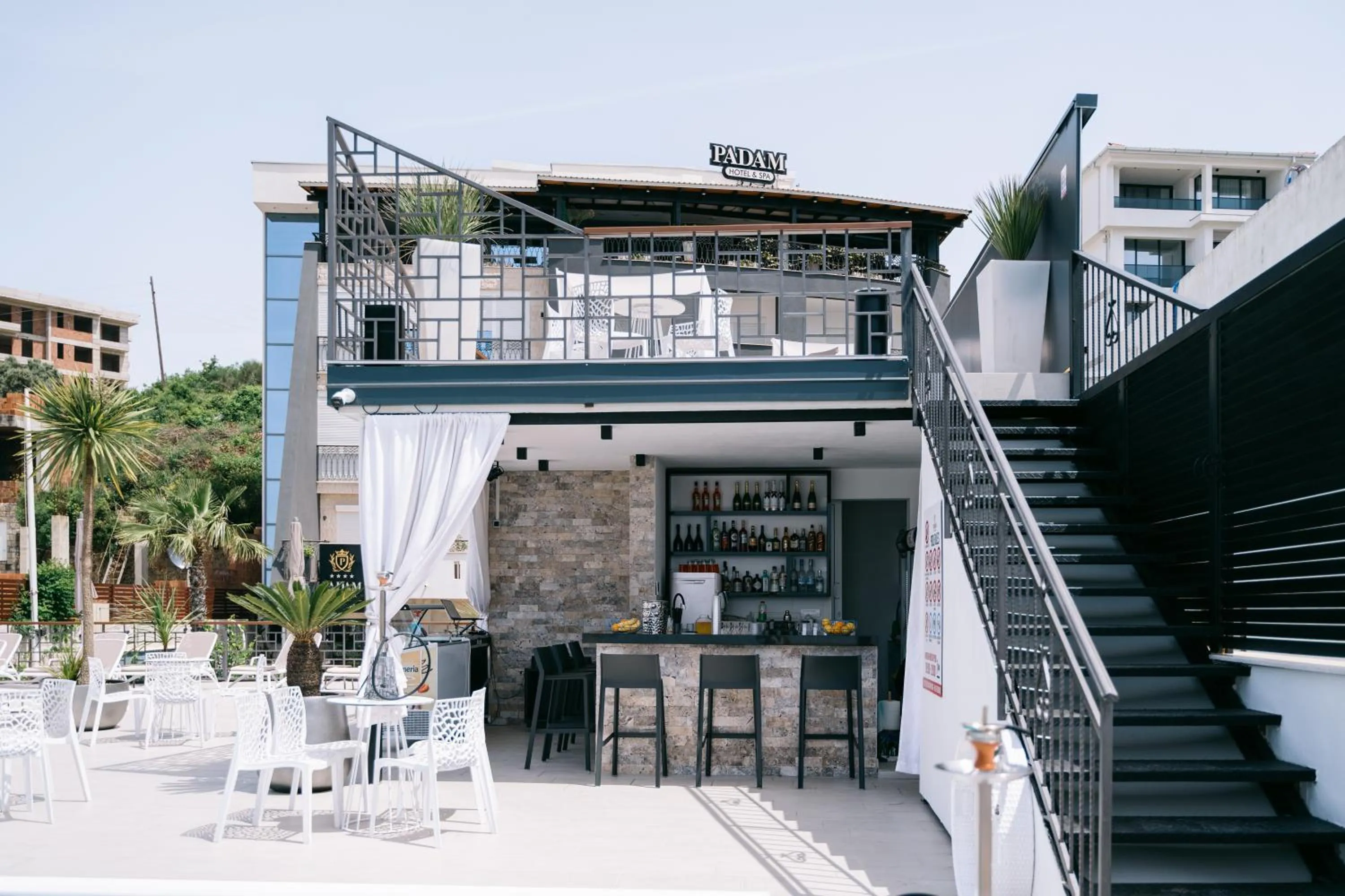 Lounge or bar in Padam Hotel & SPA