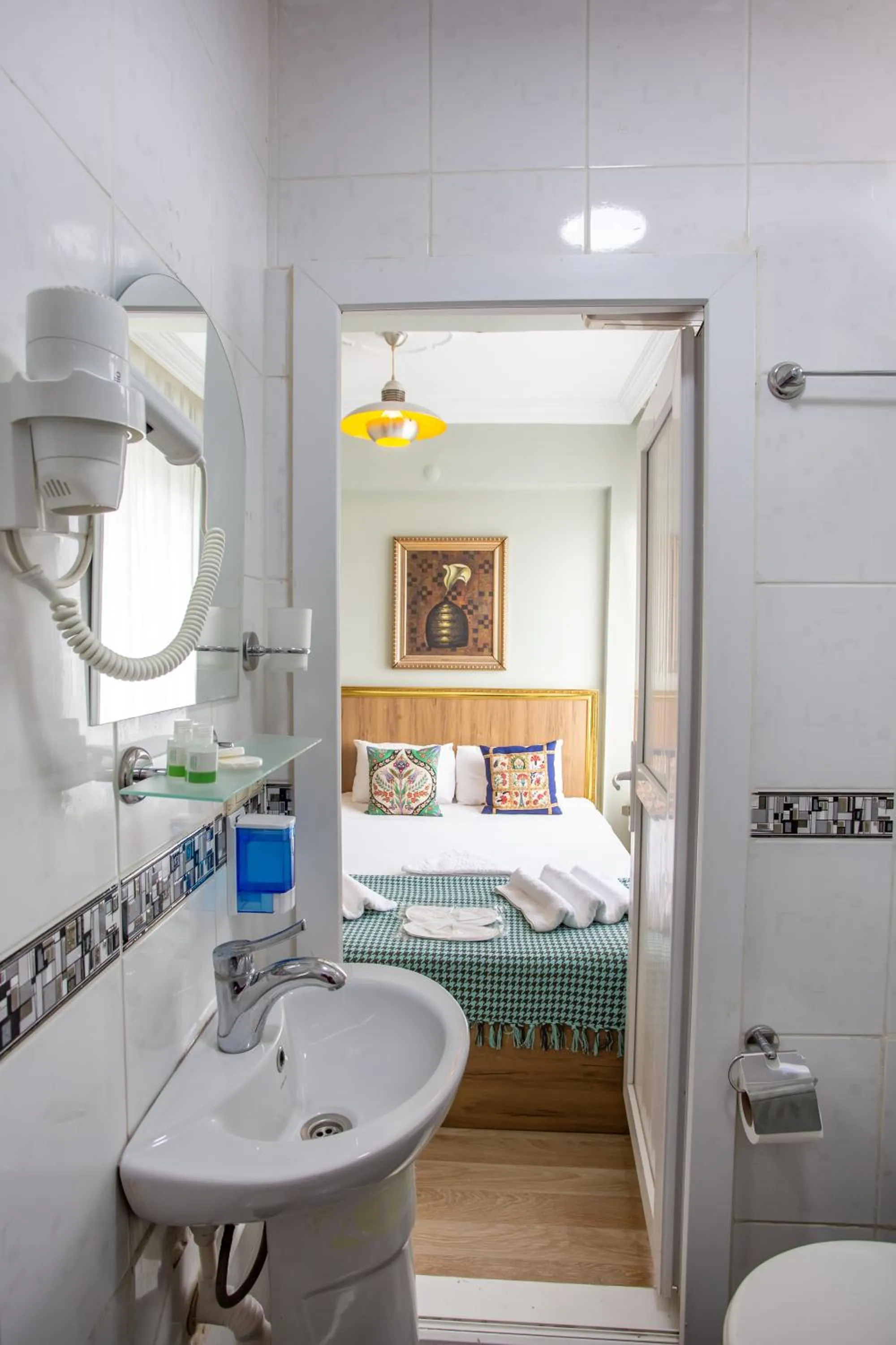 Toilet, Bed in Sofia Corner Hotel