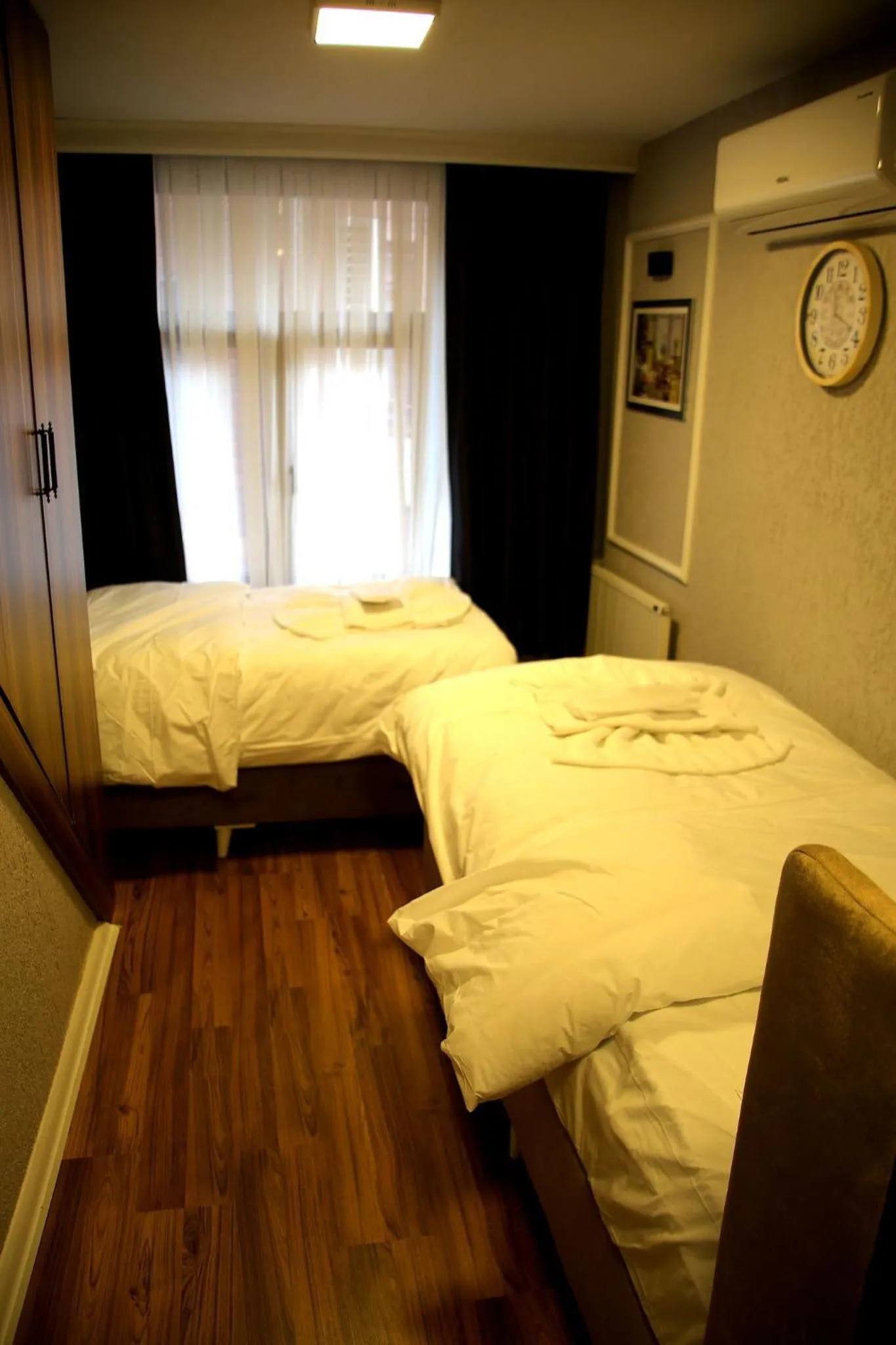 Breakfast, Bed in Sofia Corner Hotel