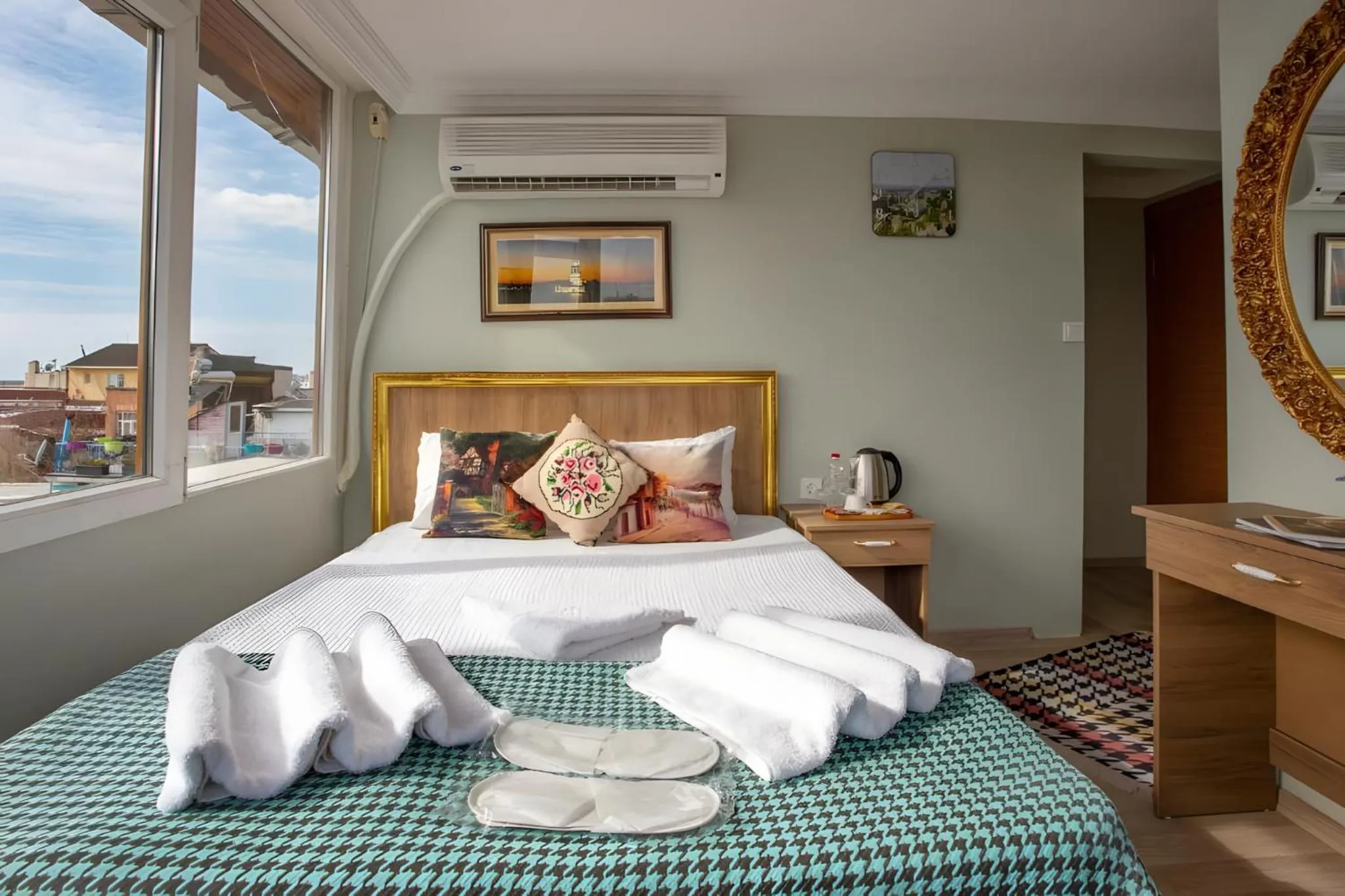 Bed in Sofia Corner Hotel