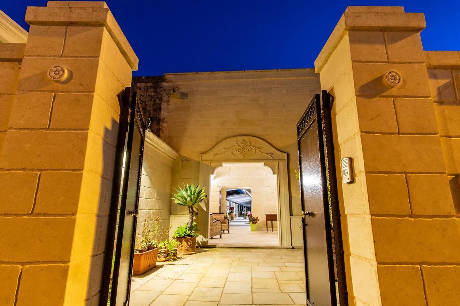 Facade/entrance in La Corte di Edoardo