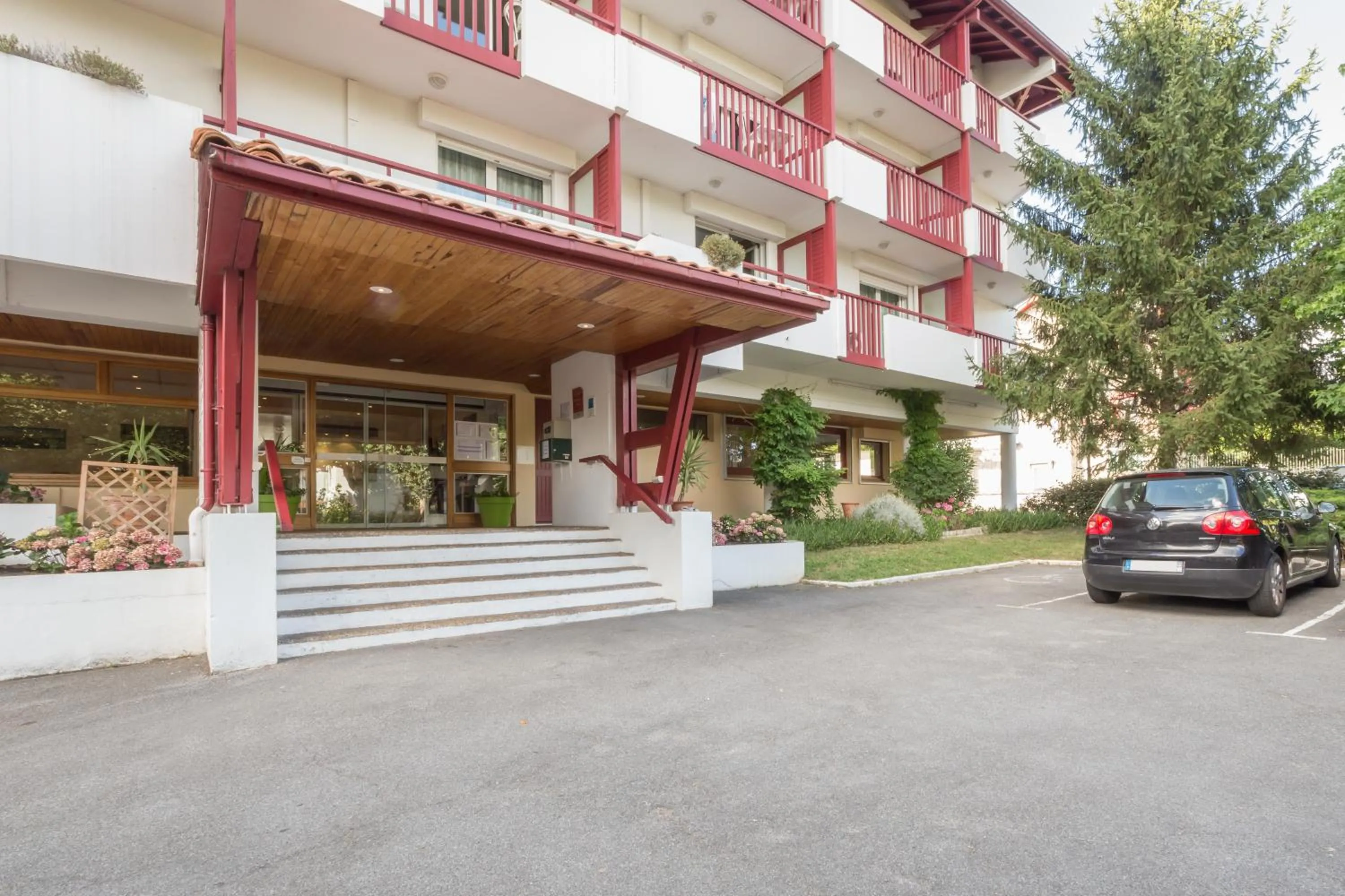 Property building in Résidence Pierre & Vacances Eguzki