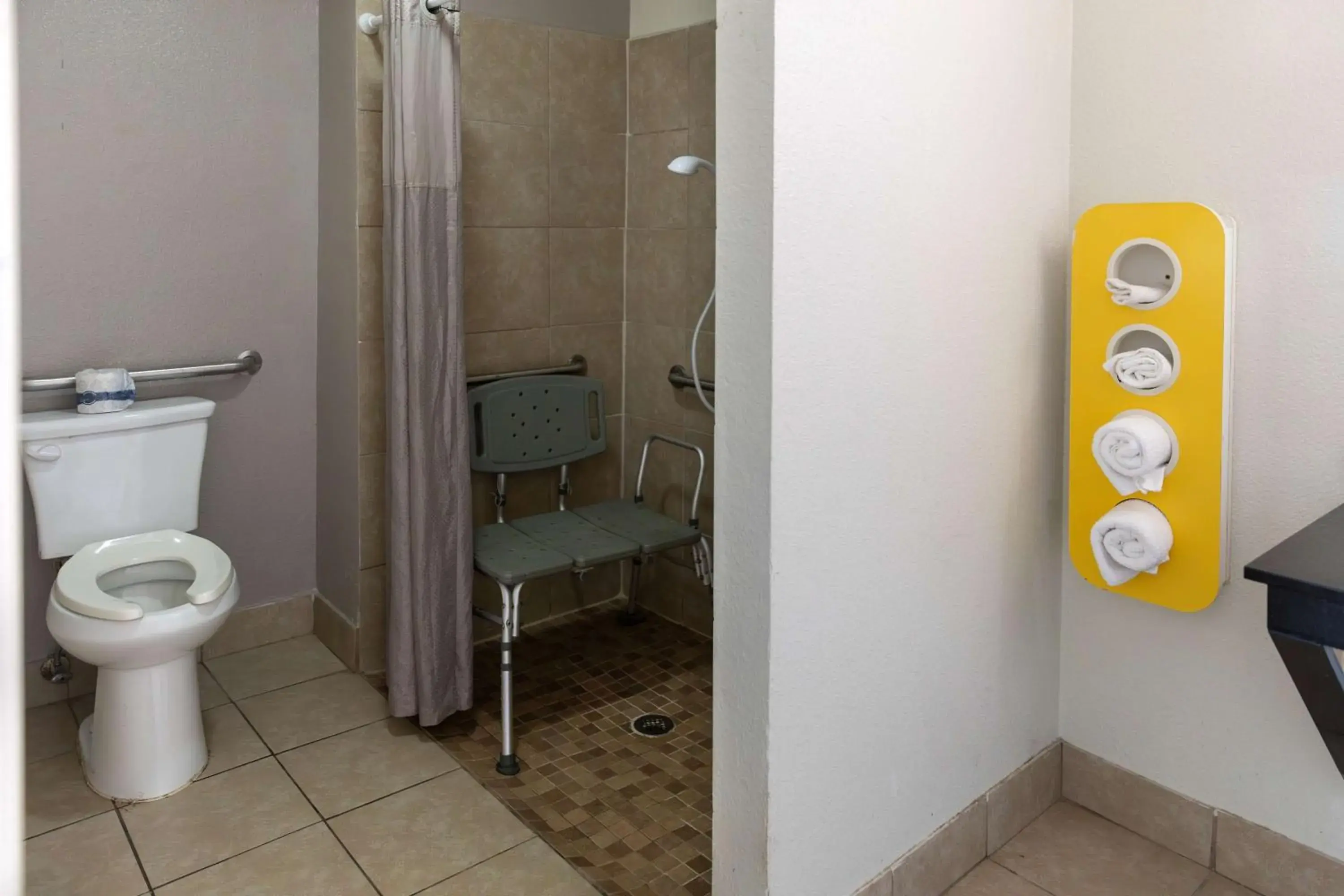 Bathroom in Motel 6-Lufkin, TX Bathroom in Motel 6-Lufkin, TX