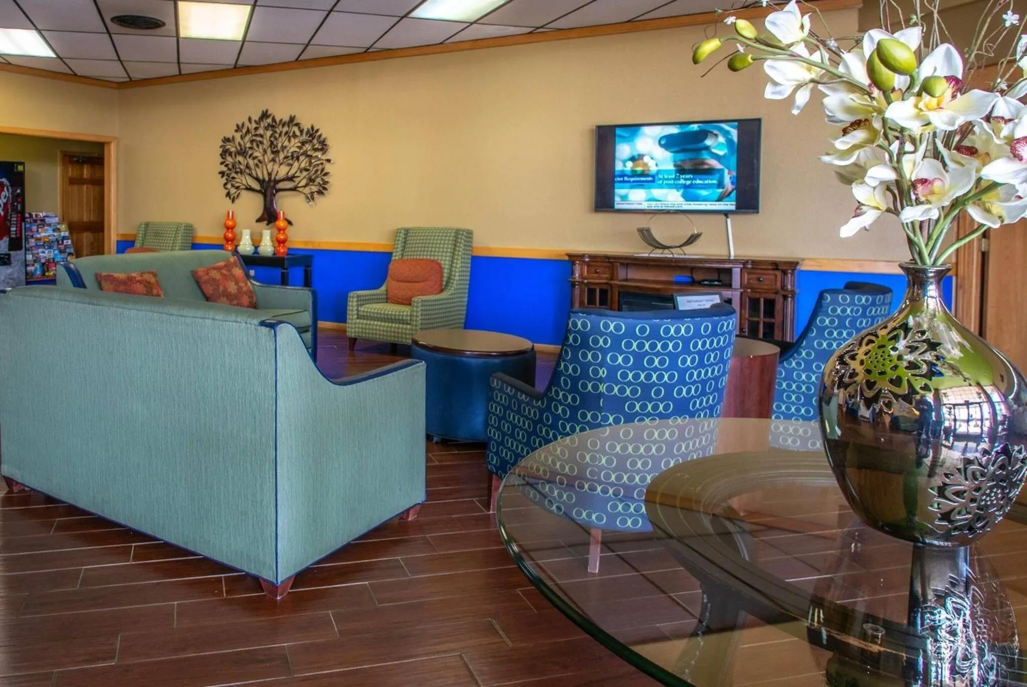 Lobby or reception in Days Inn by Wyndham Clinton