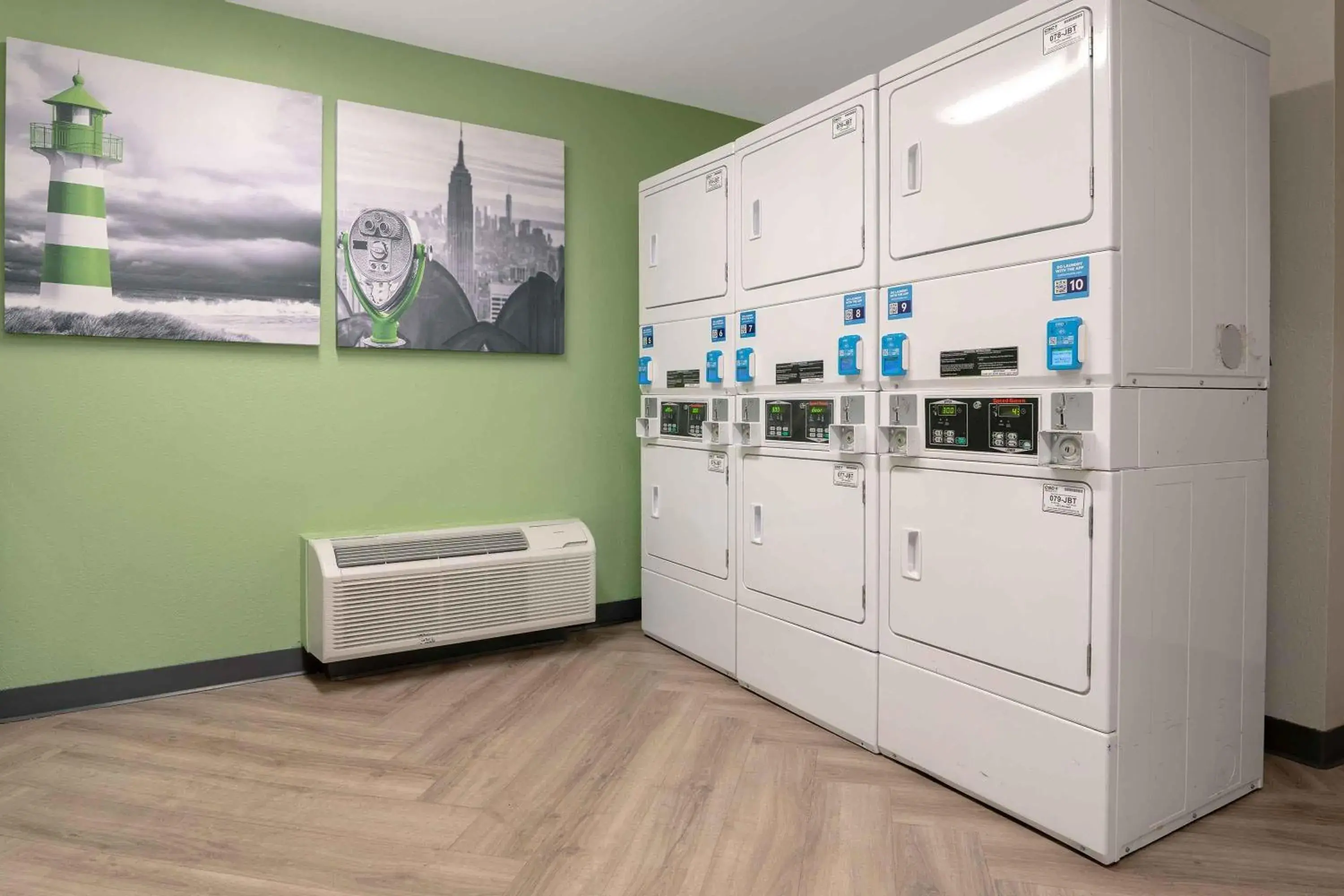 Property building in Extended Stay America Suites - Washington, DC - Fairfax - Fair Oaks Mall Property building in Extended Stay America Suites - Washington, DC - Fairfax - Fair Oaks Mall