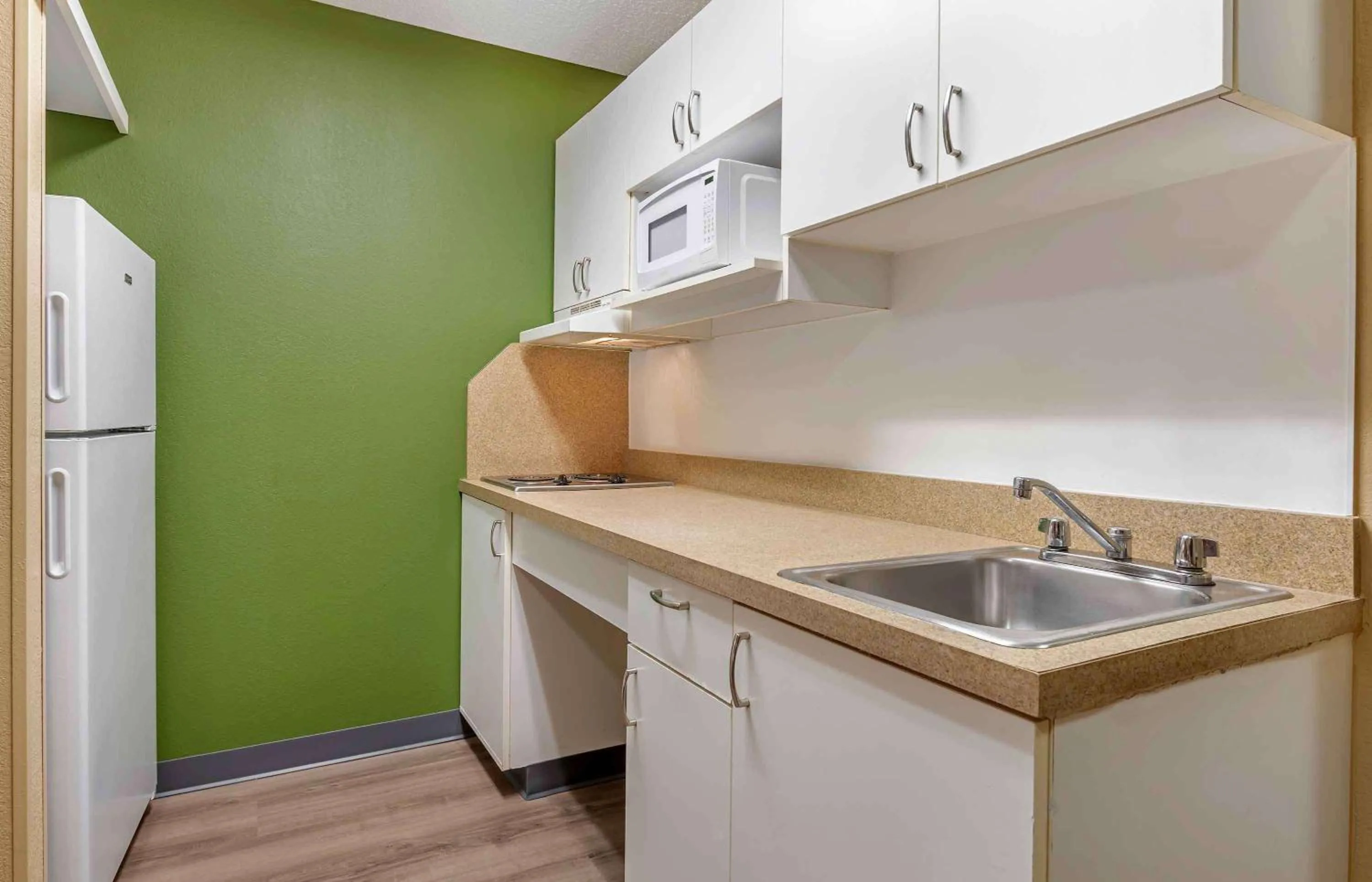 Bedroom in Extended Stay America Suites - Merrillville - US Rte 30