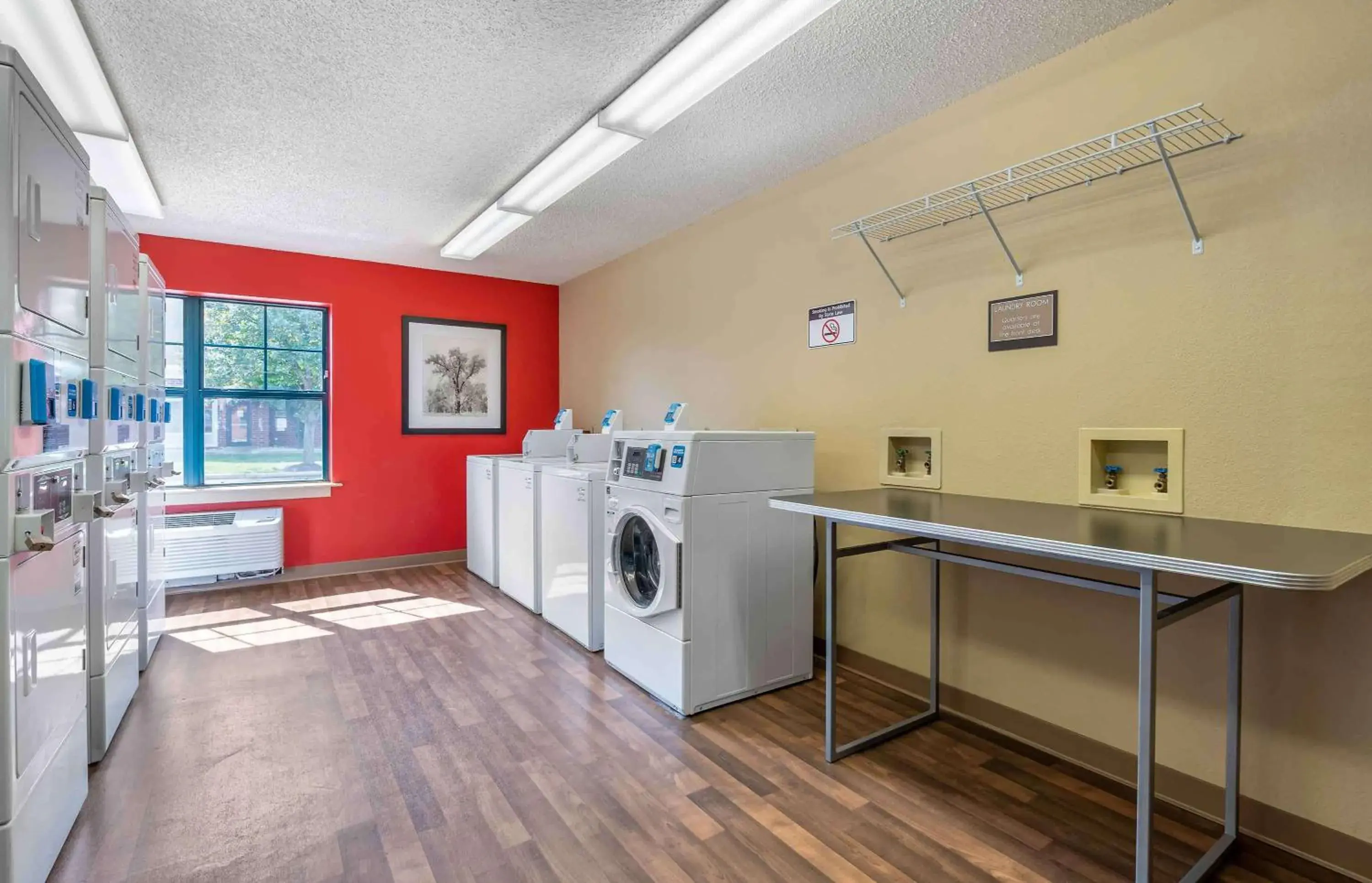 Property building in Extended Stay America Suites - Merrillville - US Rte 30 Property building in Extended Stay America Suites - Merrillville - US Rte 30