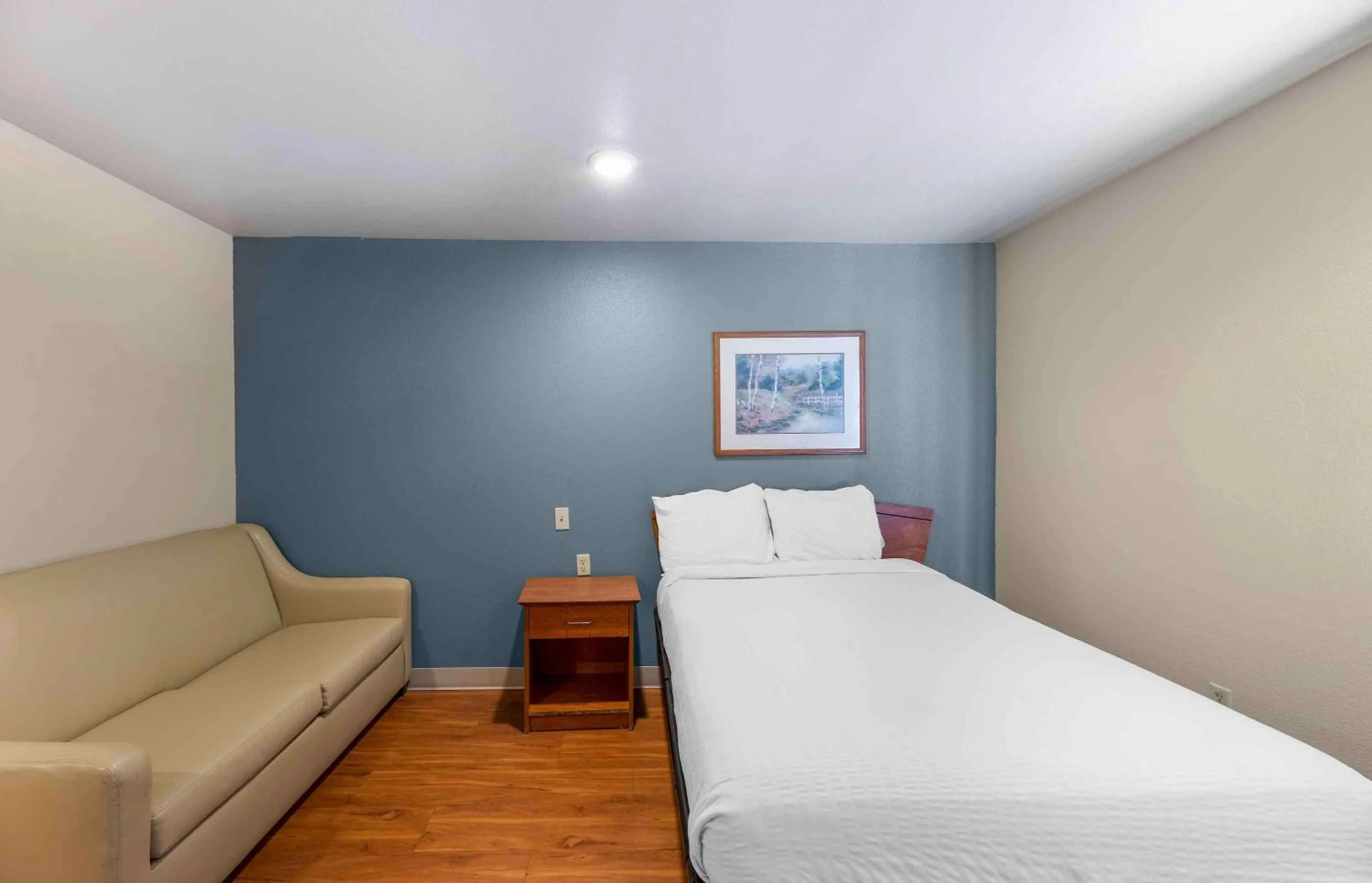 Bedroom, Bed in Extended Stay America Select Suites - Lubbock - South
