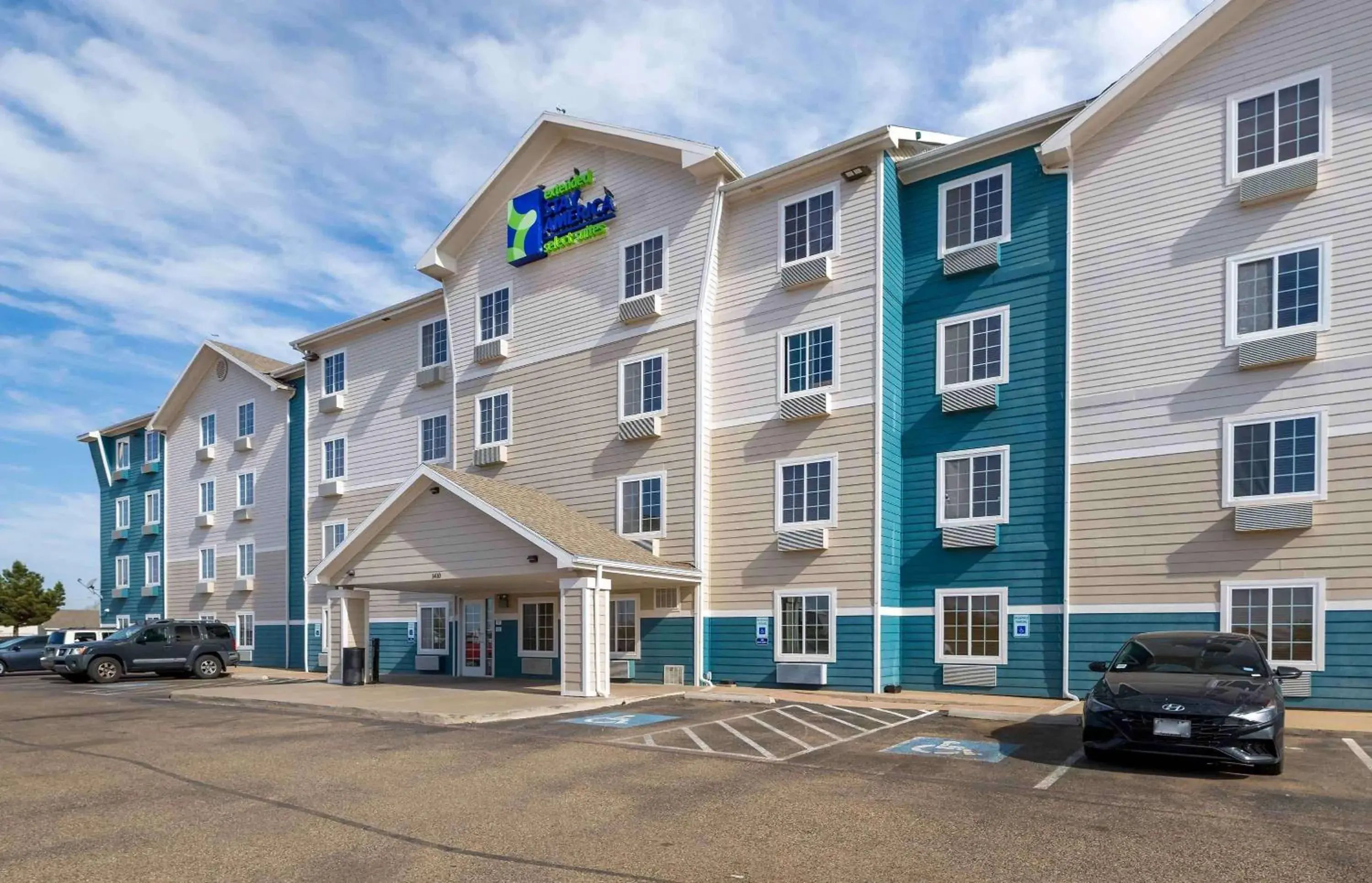 Property building in Extended Stay America Select Suites - Lubbock - South Property building in Extended Stay America Select Suites - Lubbock - South