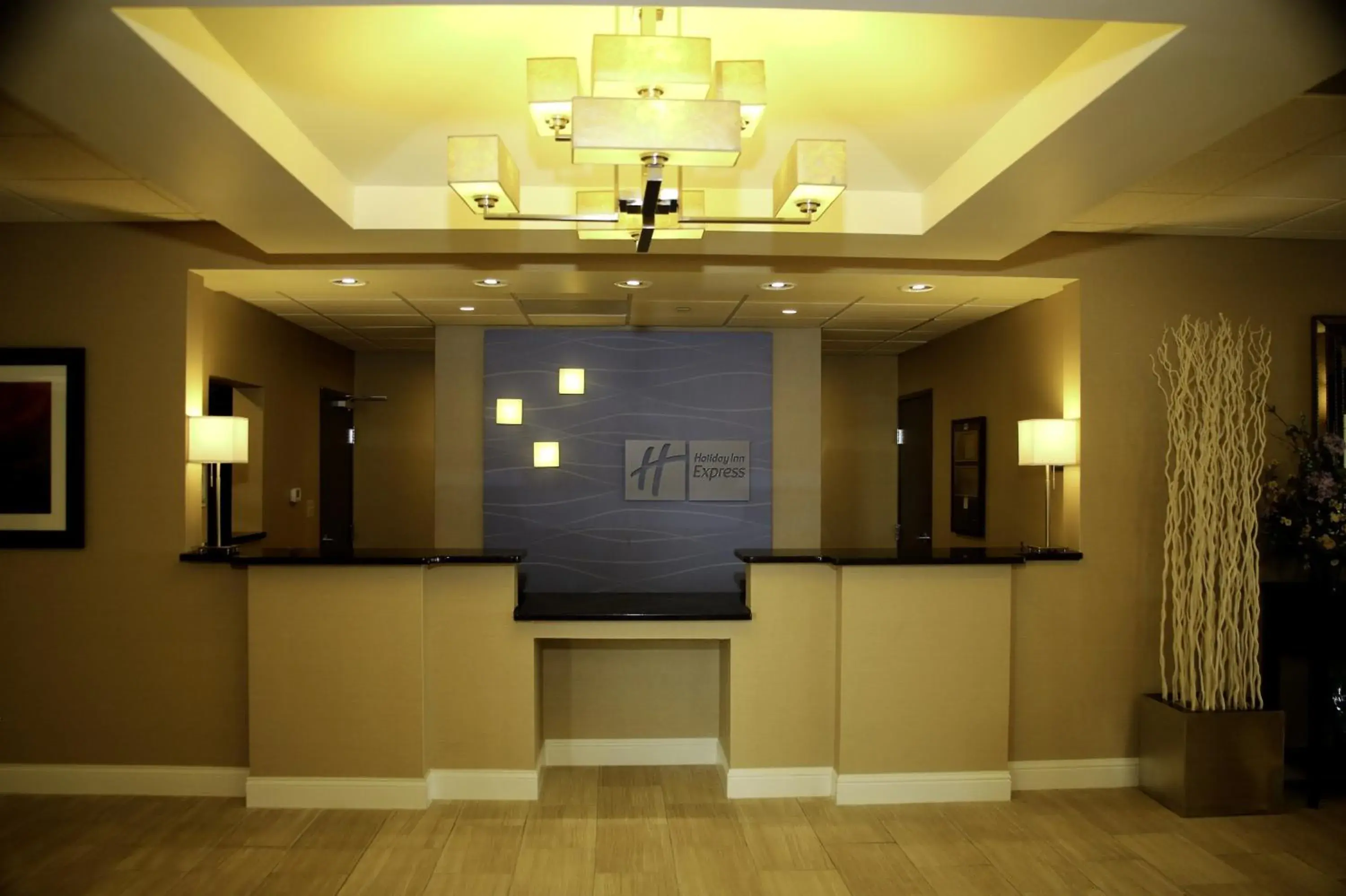 Lobby or reception in Holiday Inn Express & Suites Marion Northeast by IHG Lobby or reception in Holiday Inn Express & Suites Marion Northeast by IHG
