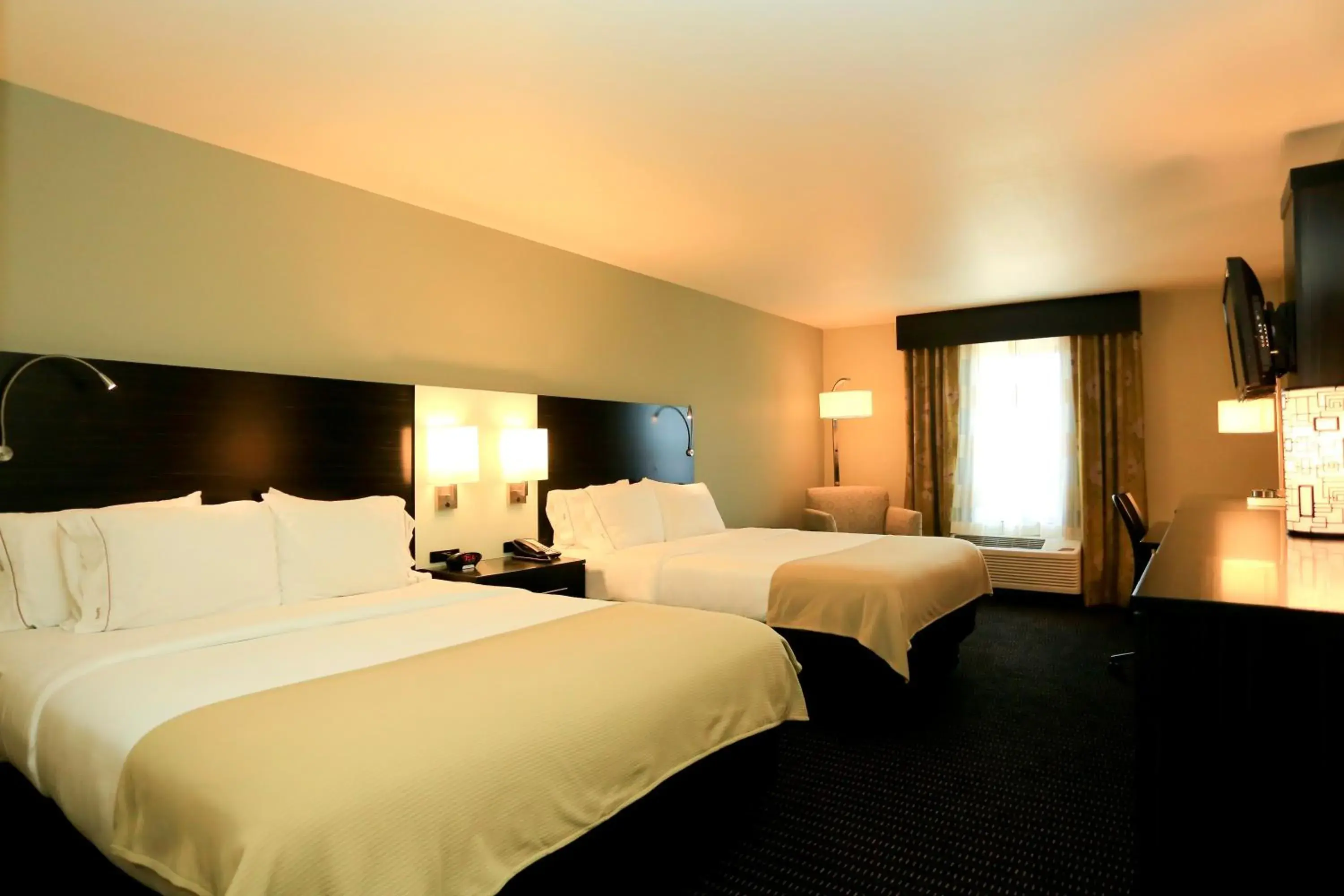 Holiday Inn Express & Suites Marion Northeast by IHG Holiday Inn Express & Suites Marion Northeast by IHG