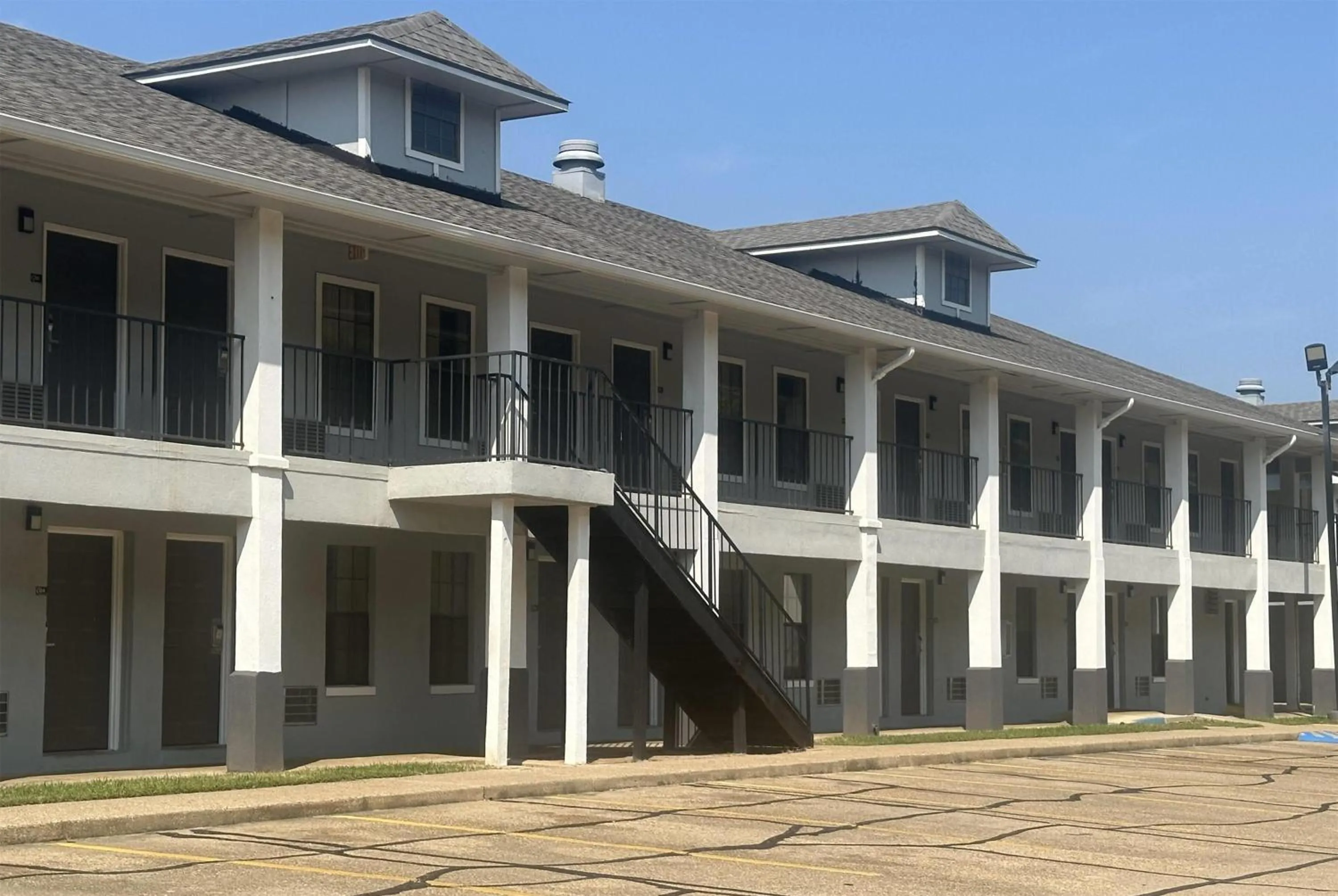 Property building in Super 8 by Wyndham Bossier City/Shreveport Area