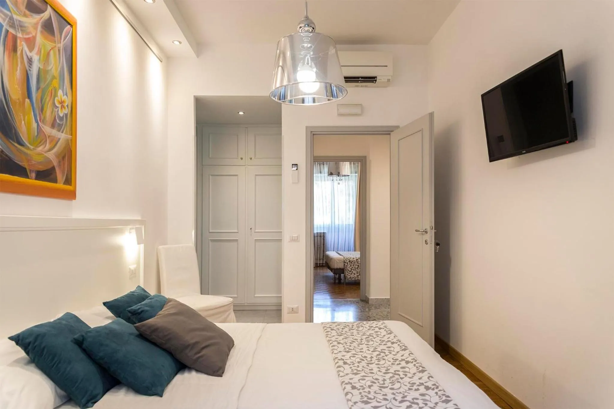 TV and multimedia, Bed in Dulcis In Vatican b&b