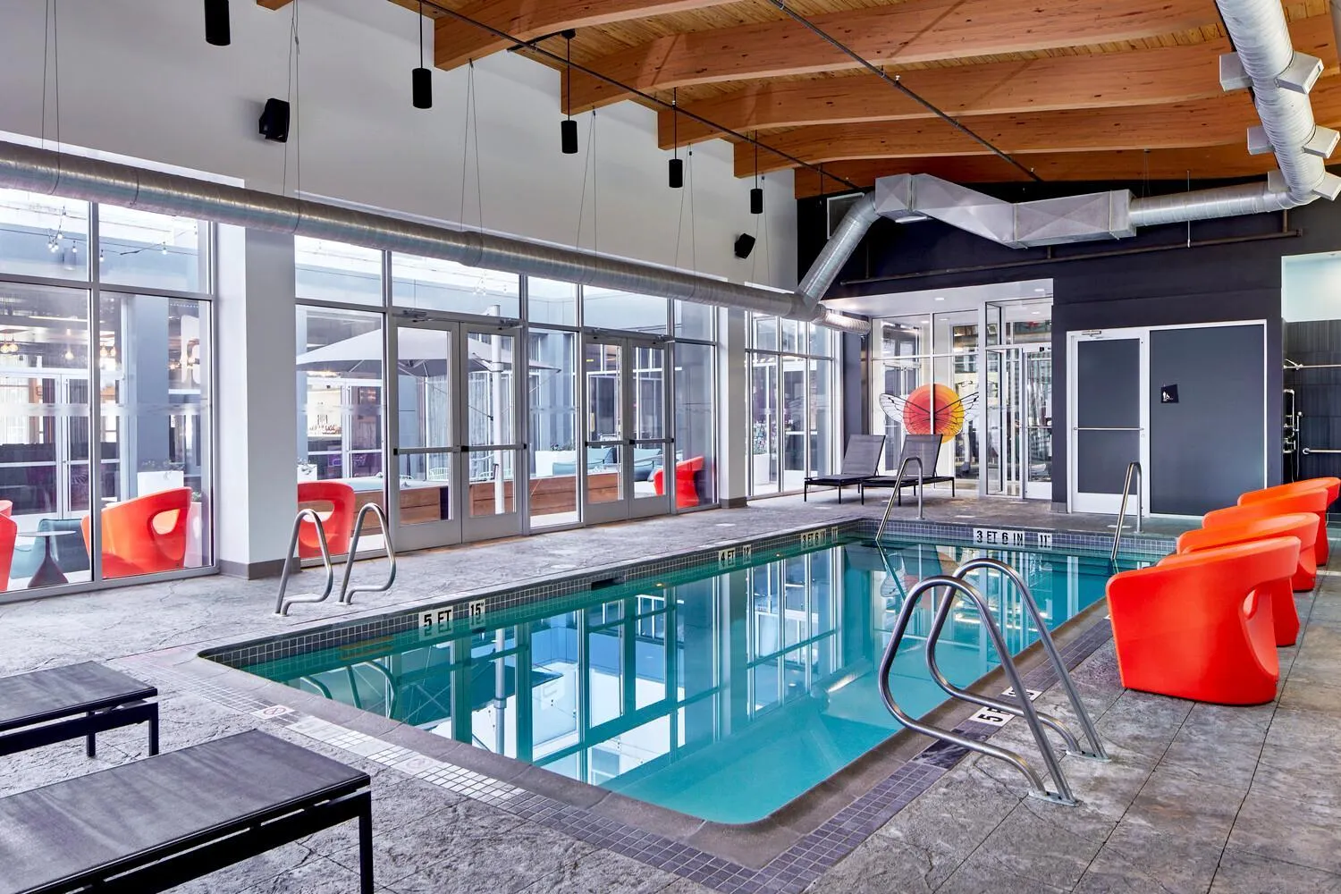 Swimming pool in aloft Green Bay