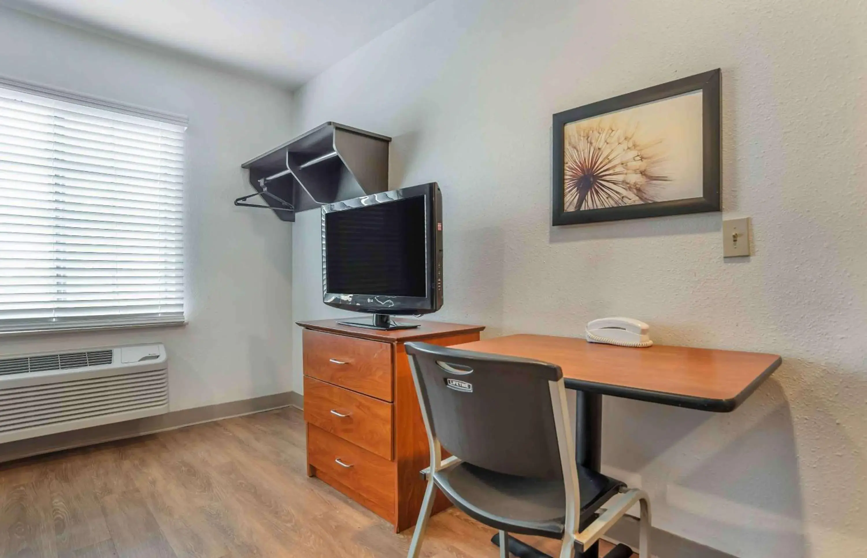 Bedroom in Extended Stay America Select Suites - Jackson - South Bedroom in Extended Stay America Select Suites - Jackson - South