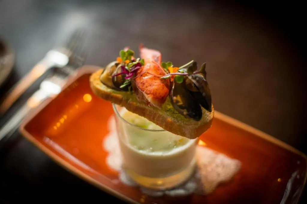 Restaurant/places to eat in Storm Mountain Lodge & Cabins