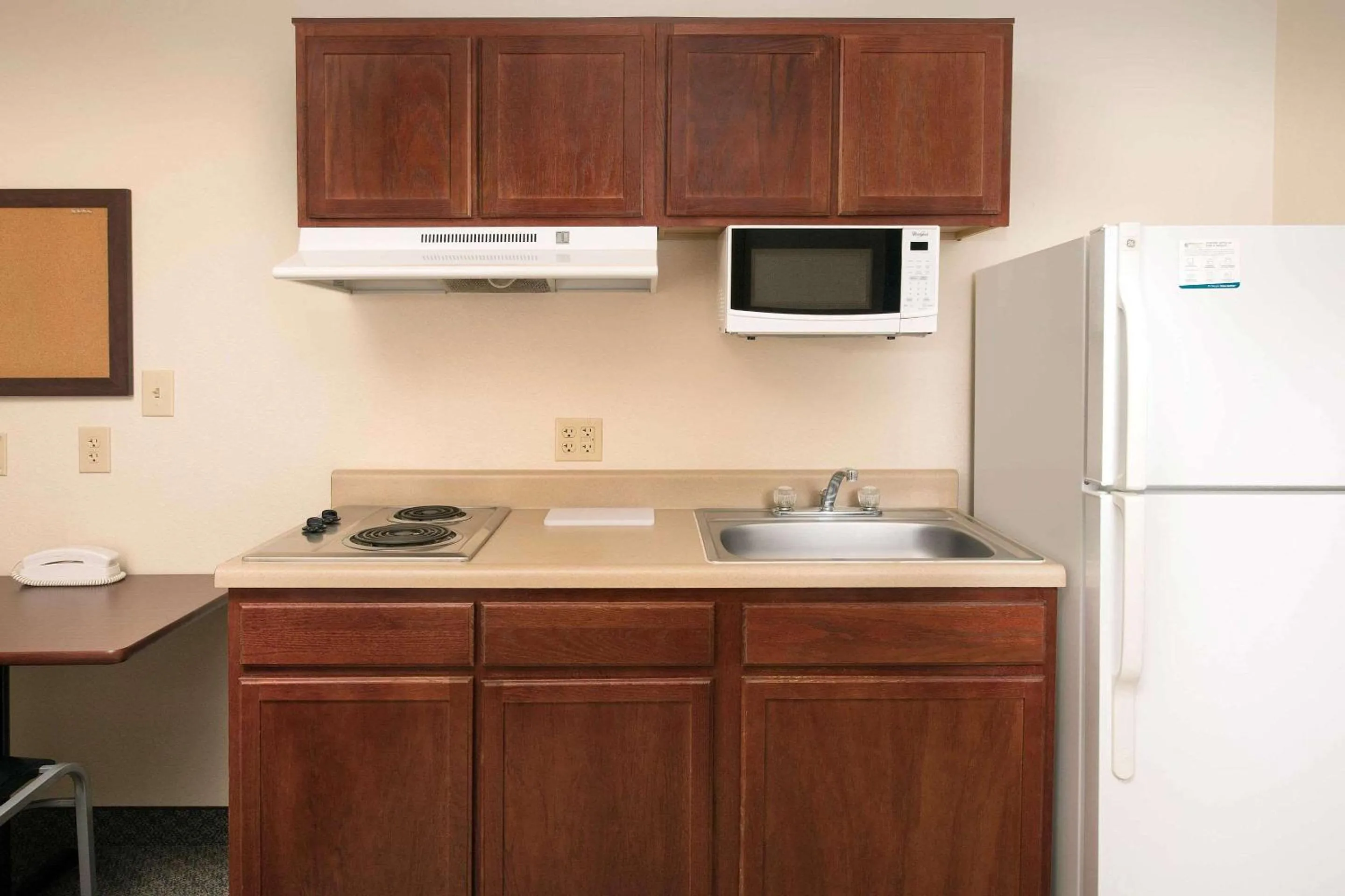 Kitchen or kitchenette in WoodSpring Suites Waco near University