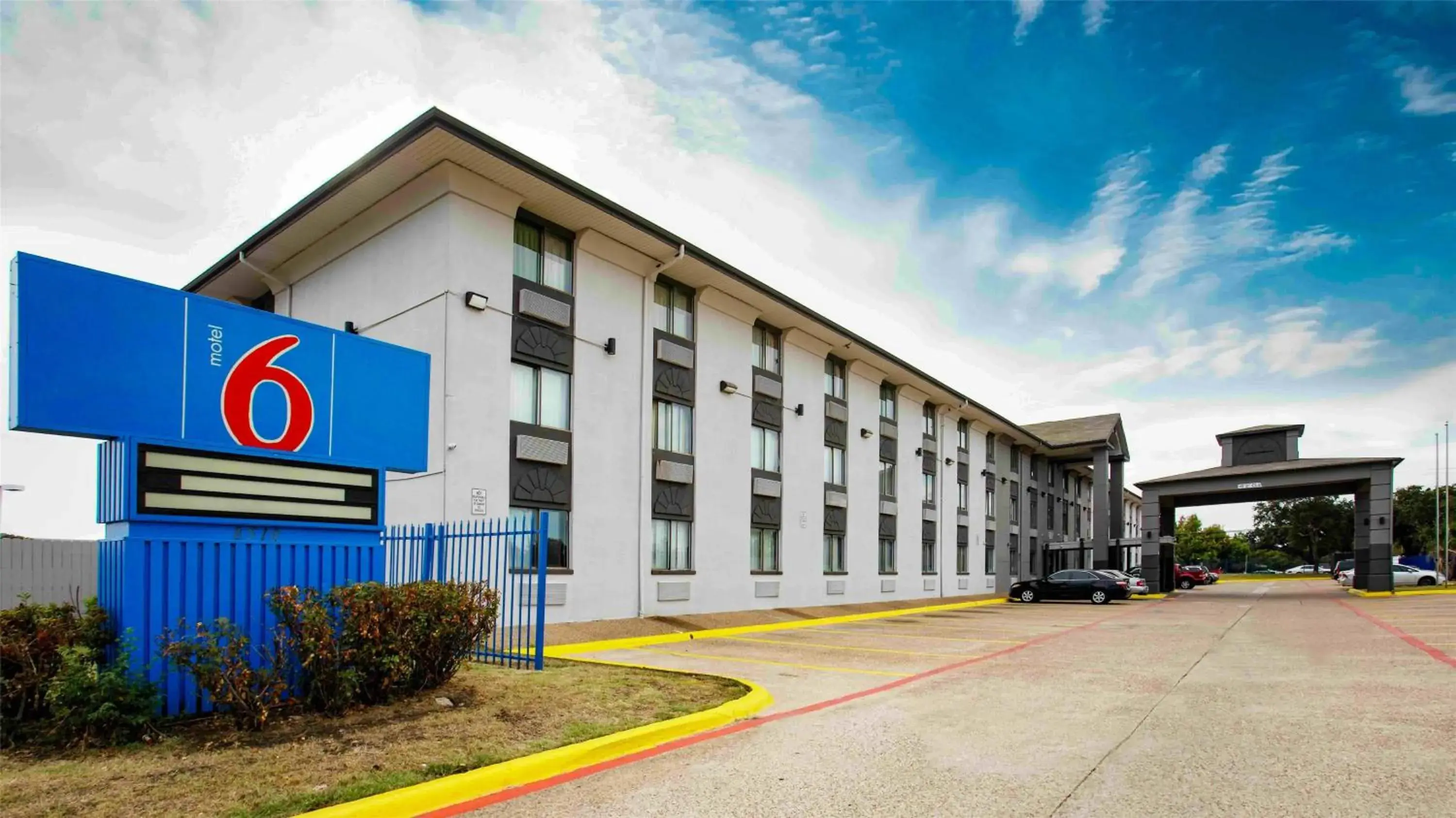 Property building in Motel 6 Dallas - Fair Park Property building in Motel 6 Dallas - Fair Park