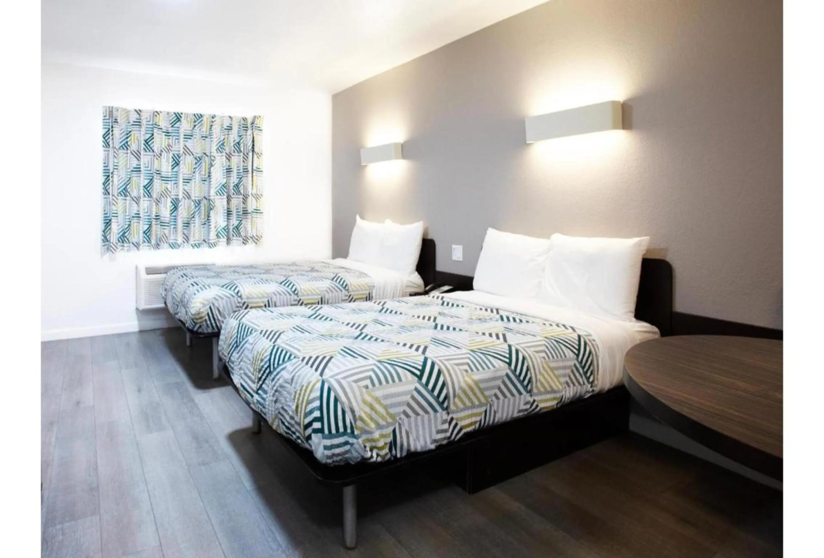 Bedroom, Bed in Motel 6 Dallas - Fair Park