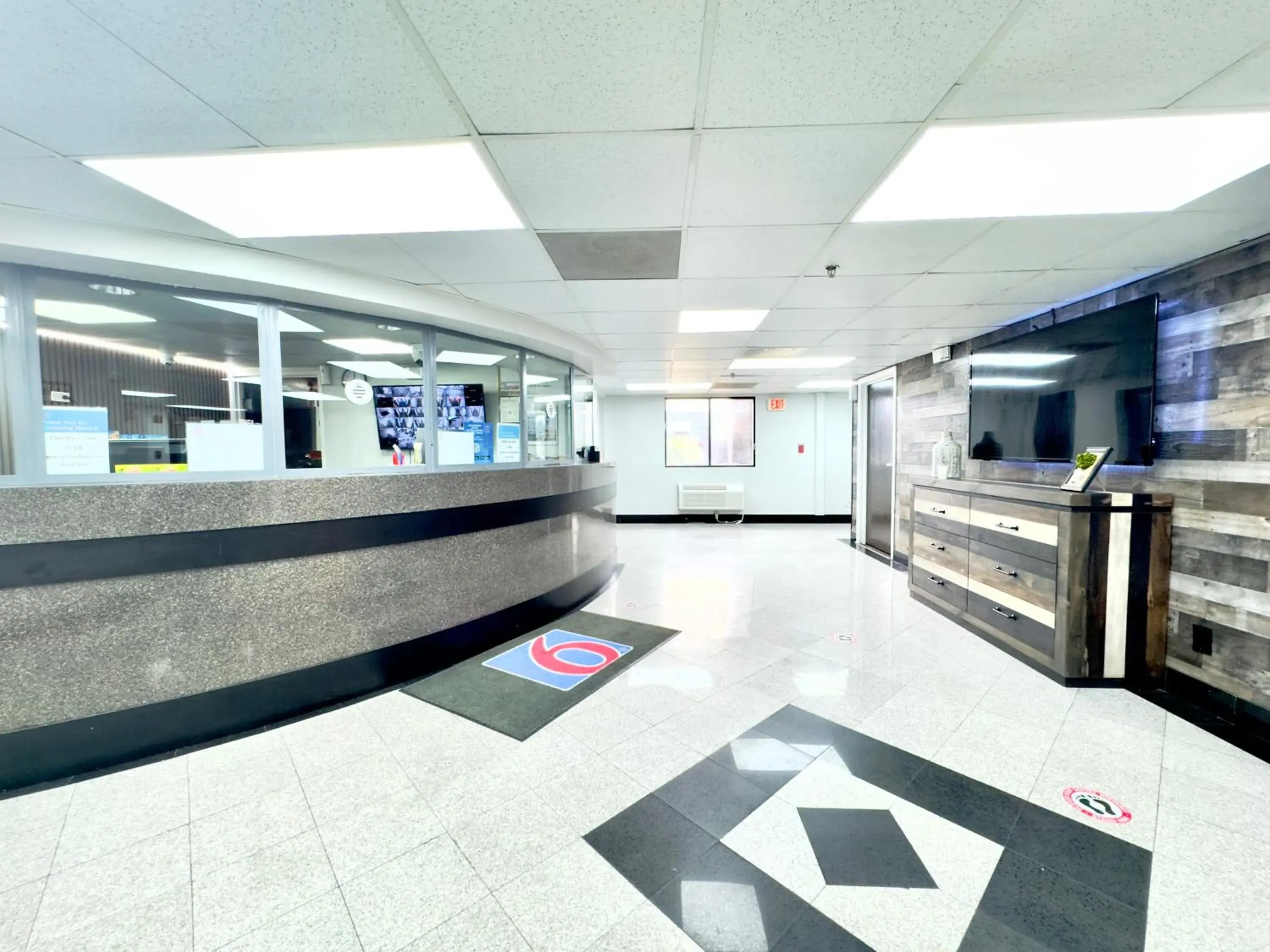 Lobby or reception in Motel 6 Dallas - Fair Park Lobby or reception in Motel 6 Dallas - Fair Park
