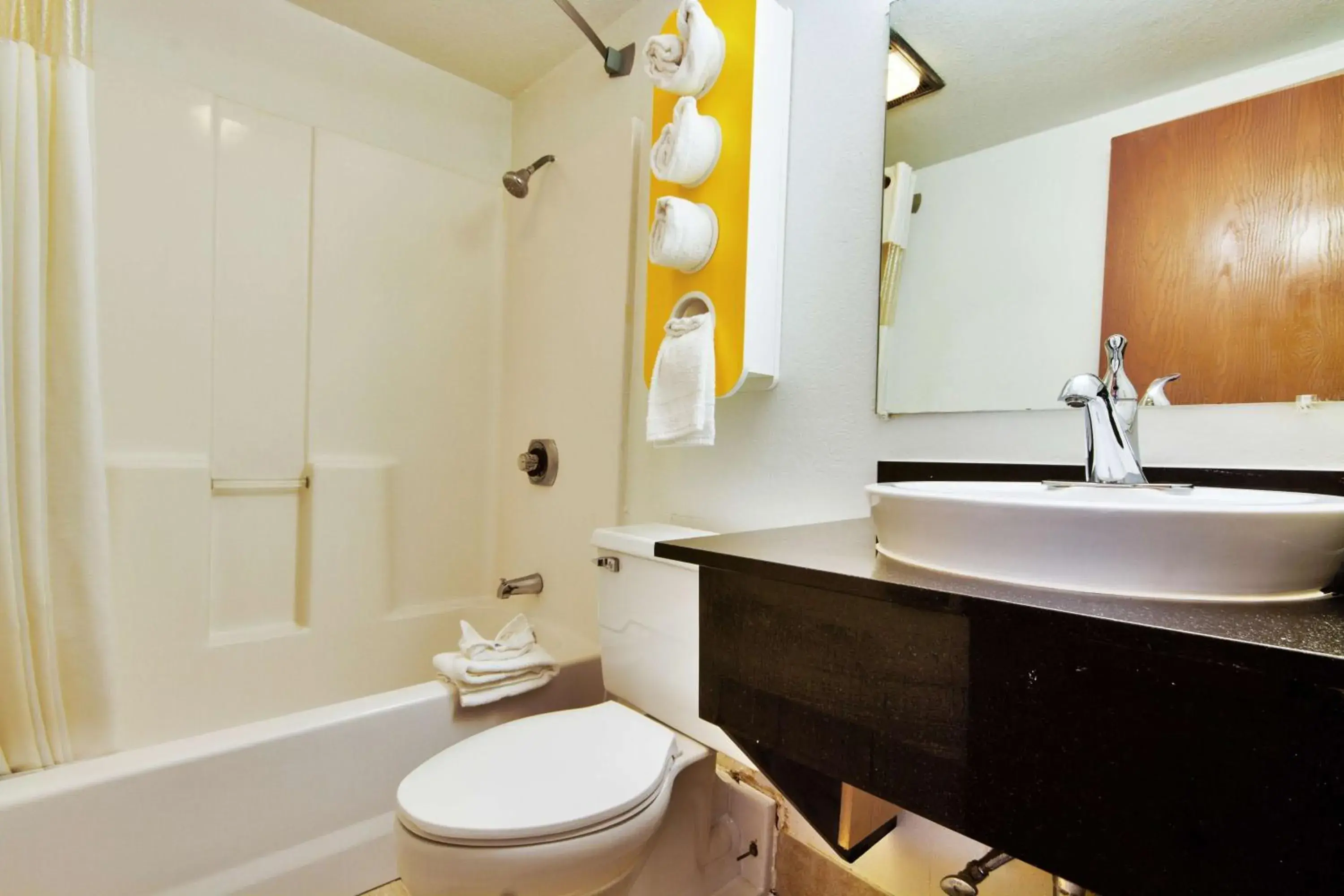 Shower, Bathroom in Motel 6 Dallas - Fair Park