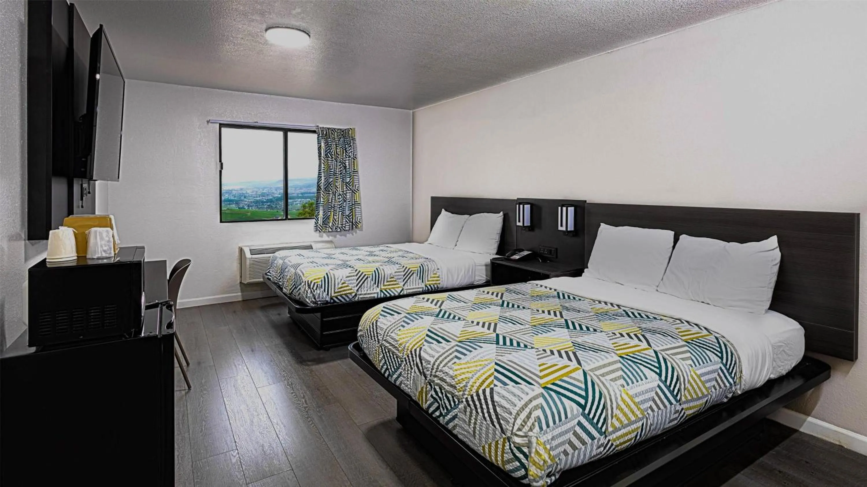 Bedroom, Bed in Motel 6 Dallas - Fair Park