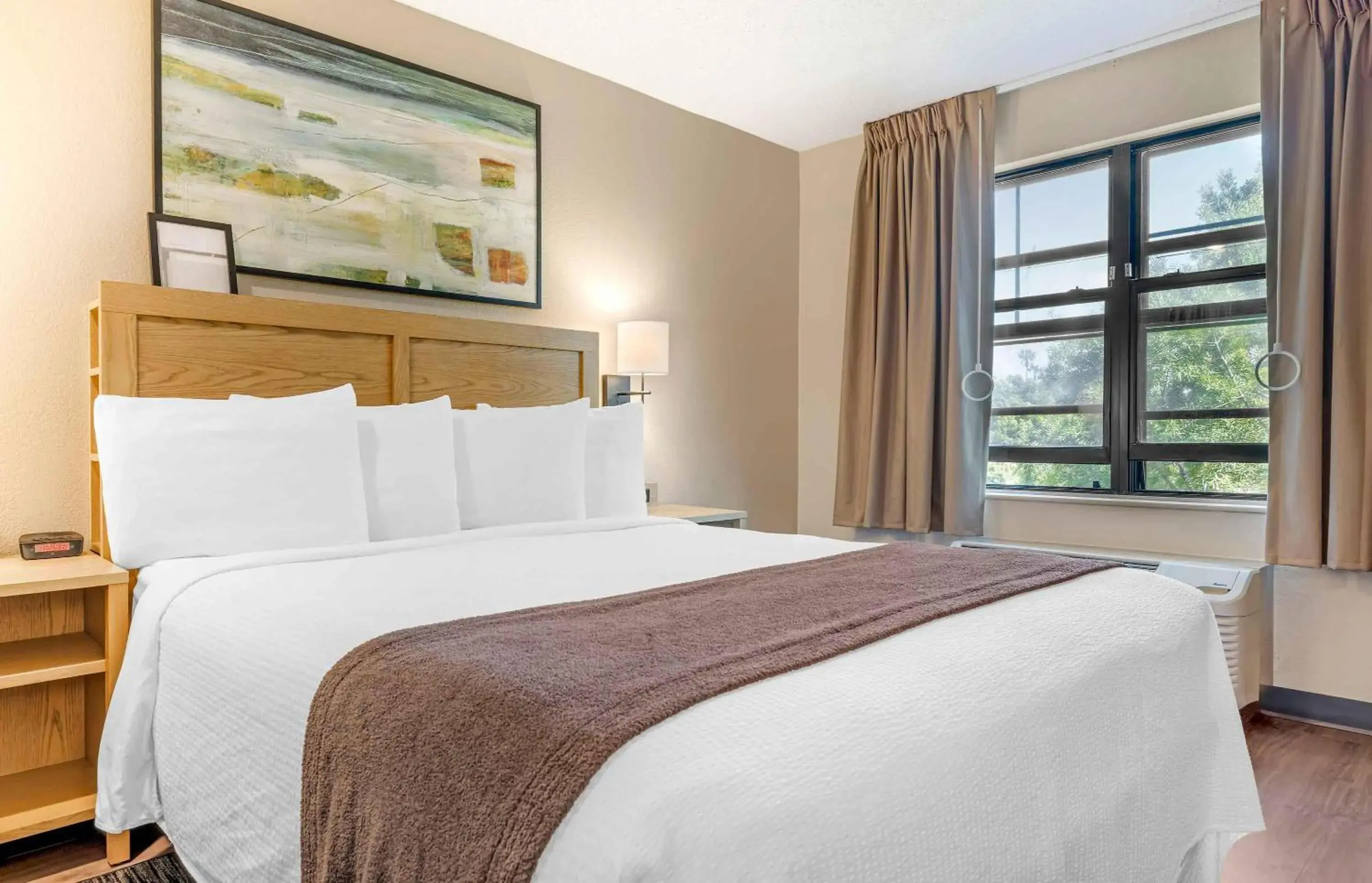 Bedroom, Bed in Extended Stay America Suites - San Diego - Carlsbad Village by the Sea Bedroom, Bed in Extended Stay America Suites - San Diego - Carlsbad Village by the Sea