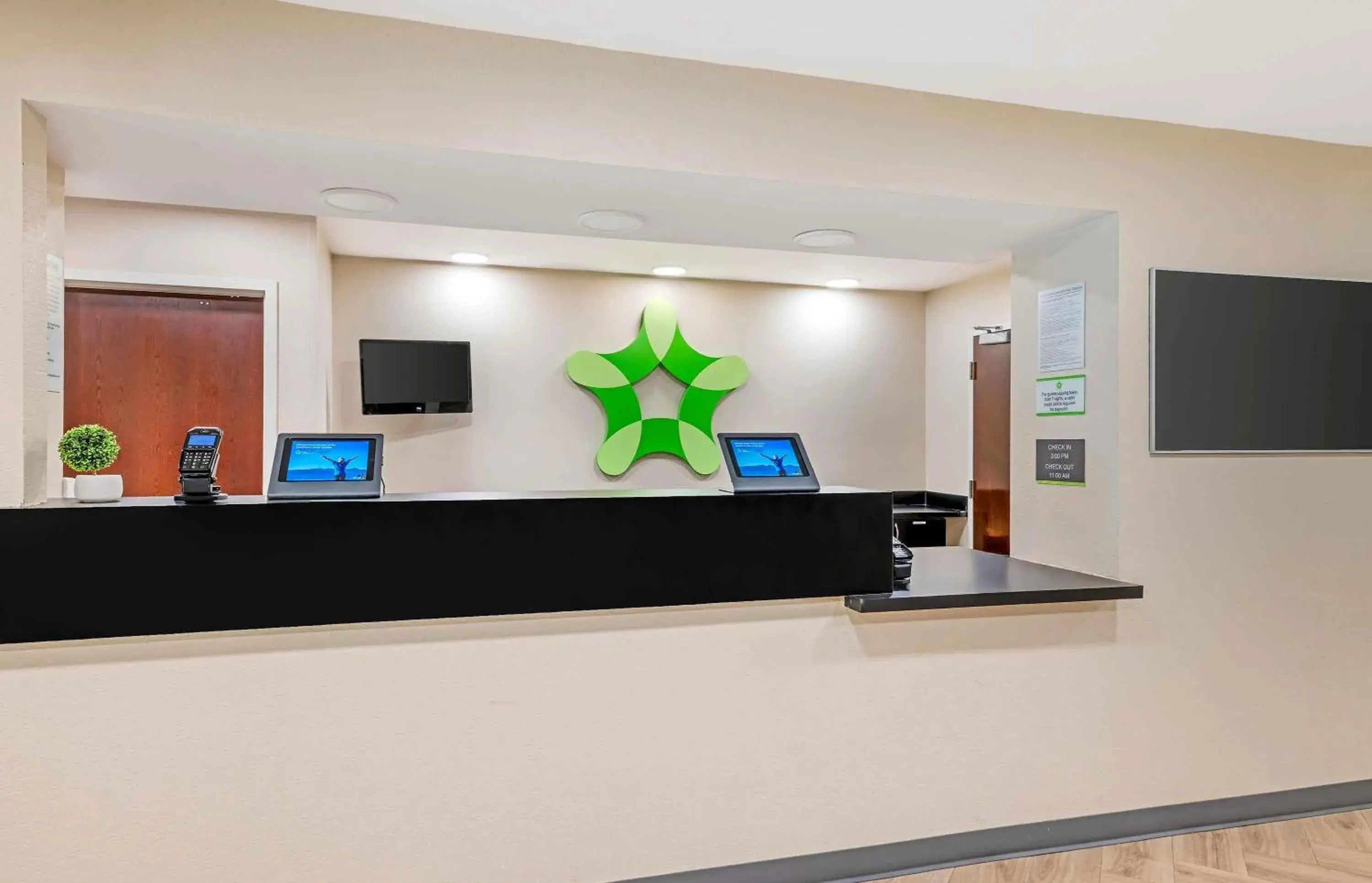 Lobby or reception in Extended Stay America Suites - San Diego - Carlsbad Village by the Sea Lobby or reception in Extended Stay America Suites - San Diego - Carlsbad Village by the Sea