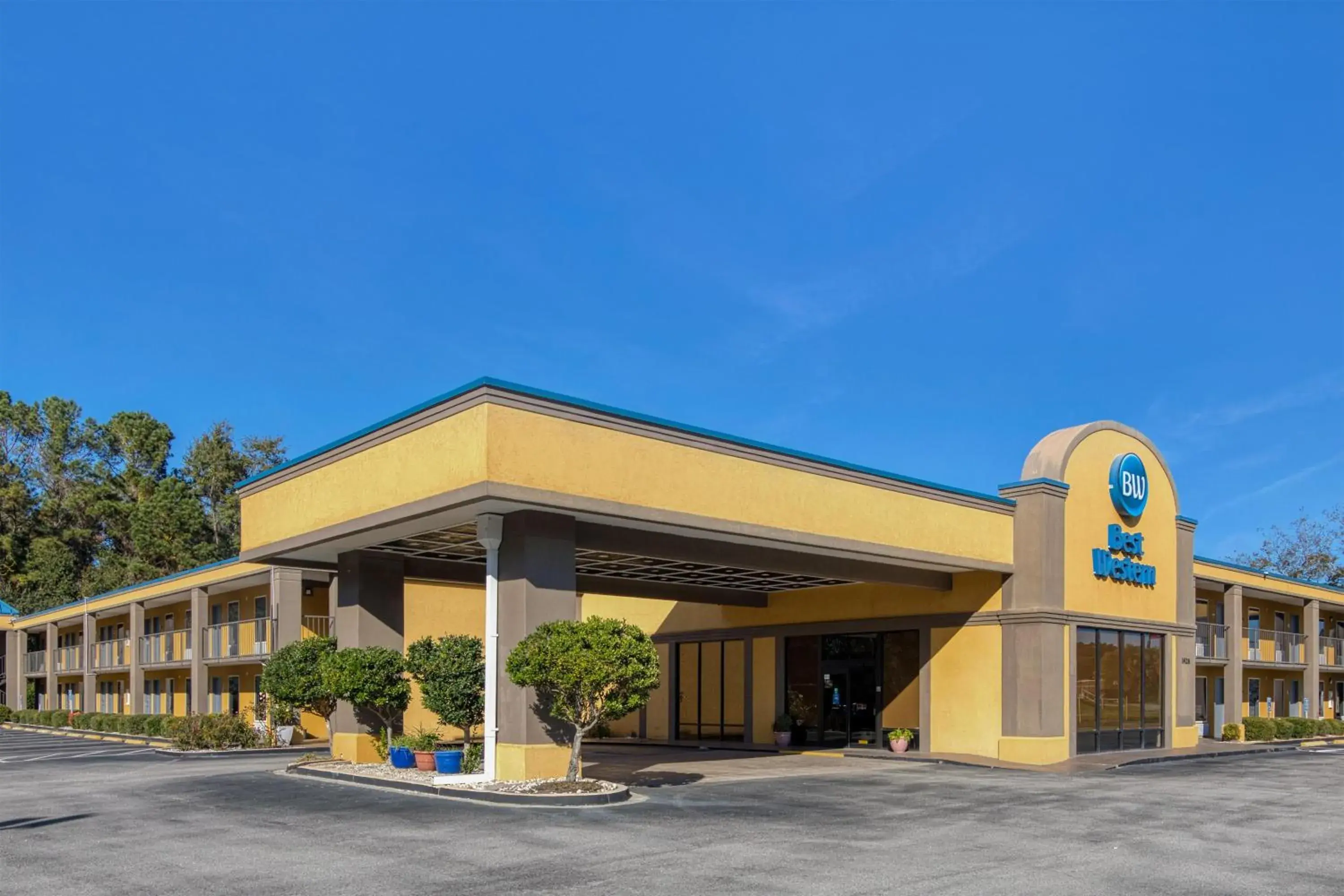 Property building in Best Western Of Walterboro Property building in Best Western Of Walterboro