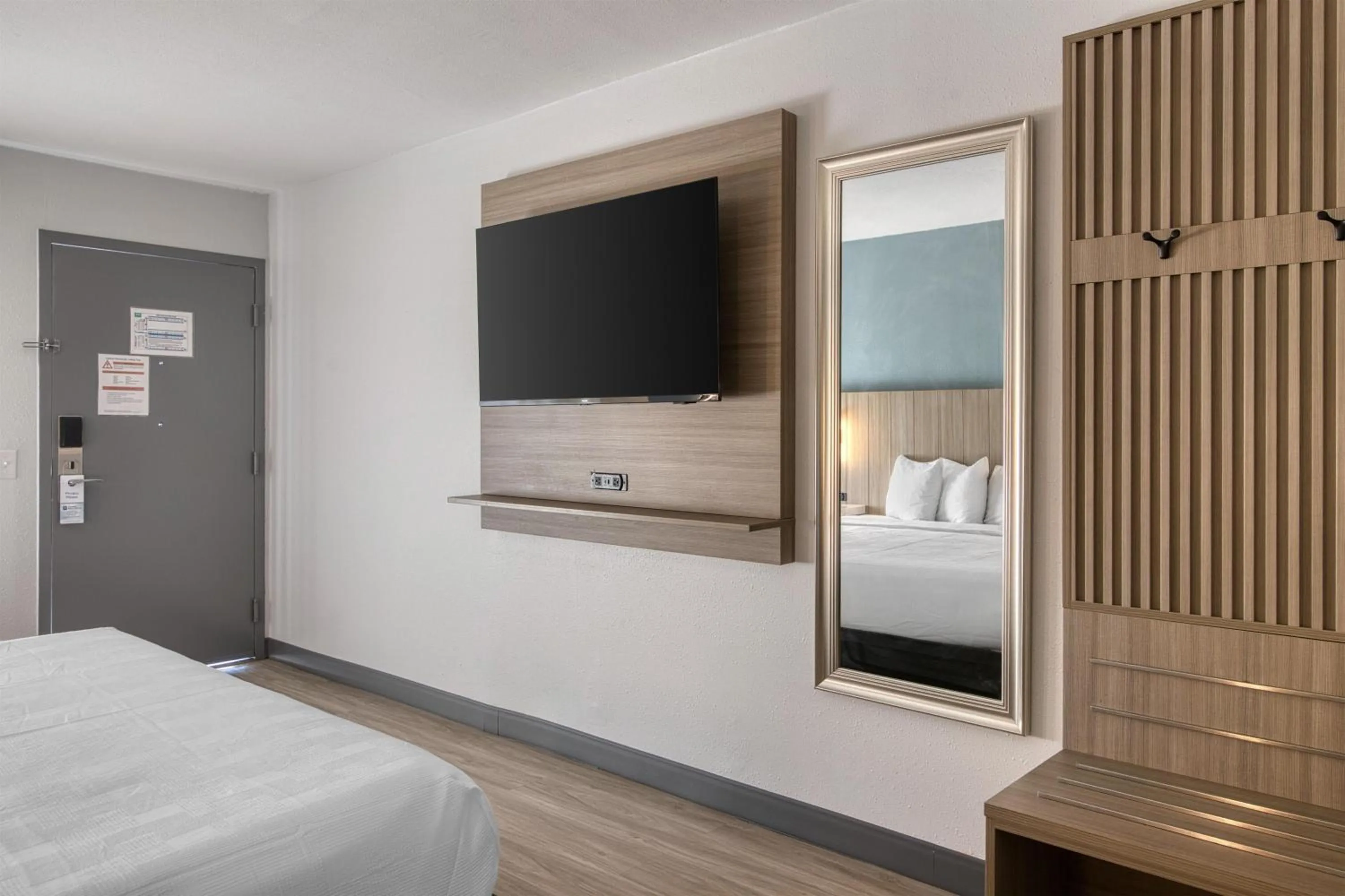 Bedroom, Bed in Best Western Of Walterboro