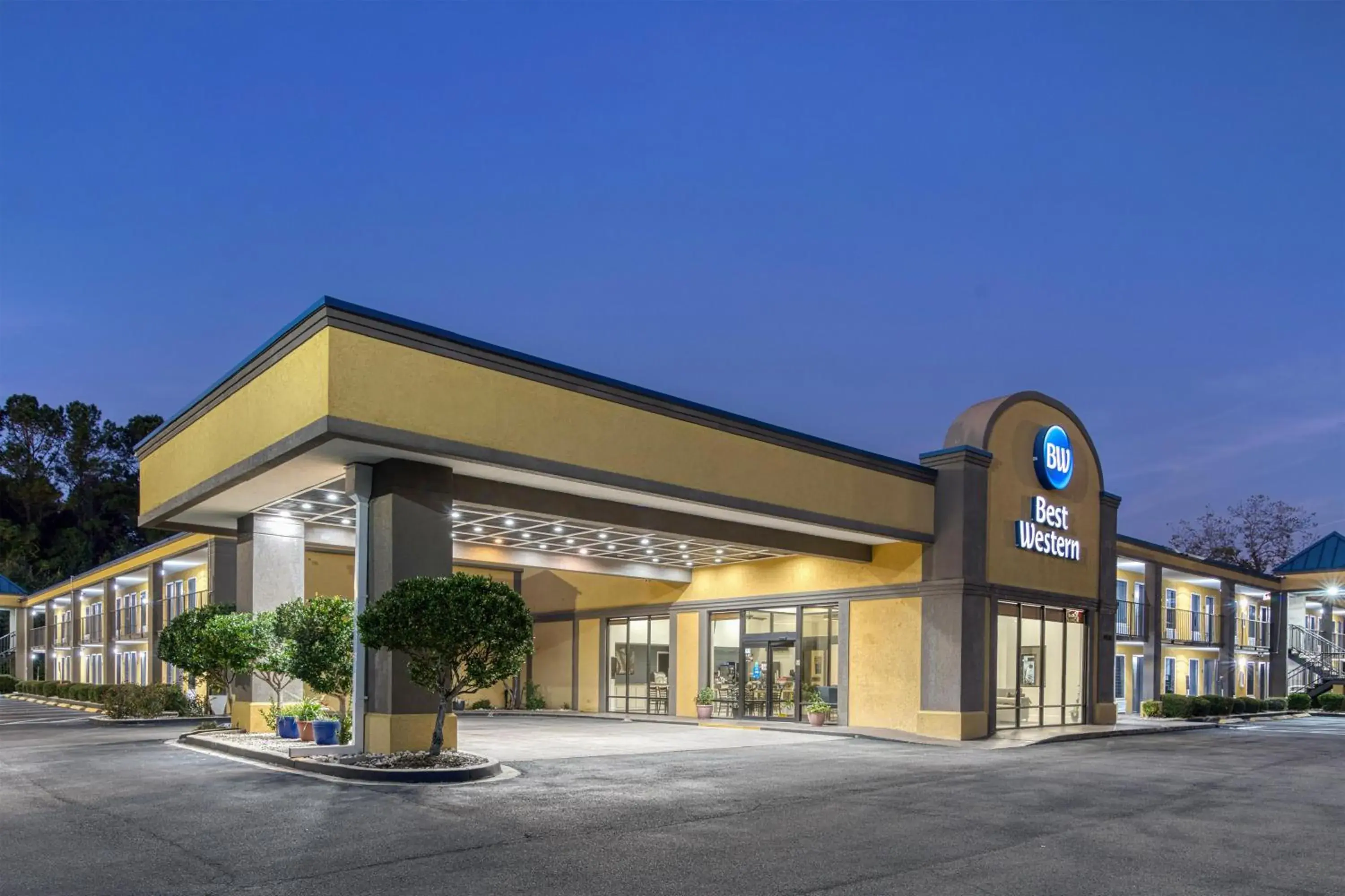 Property building in Best Western Of Walterboro Property building in Best Western Of Walterboro