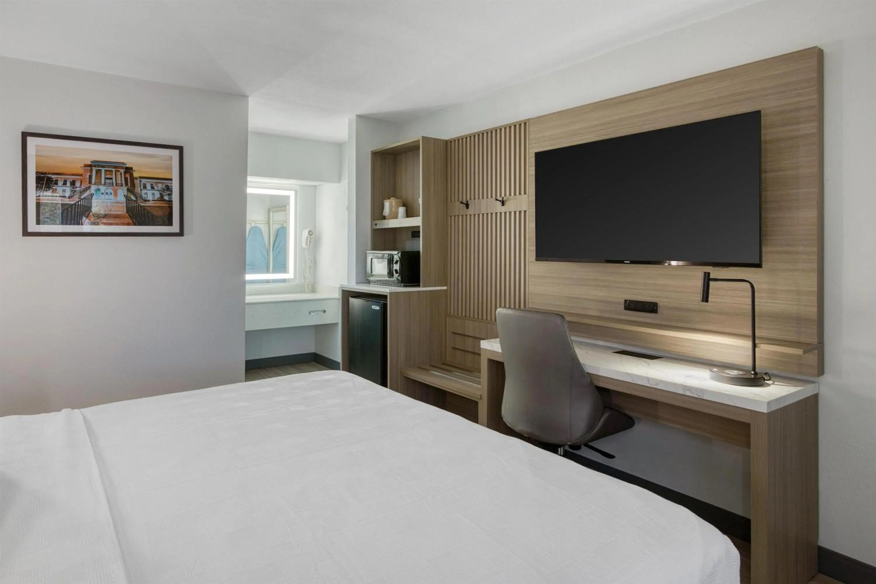 Bedroom, Bed in Best Western Of Walterboro