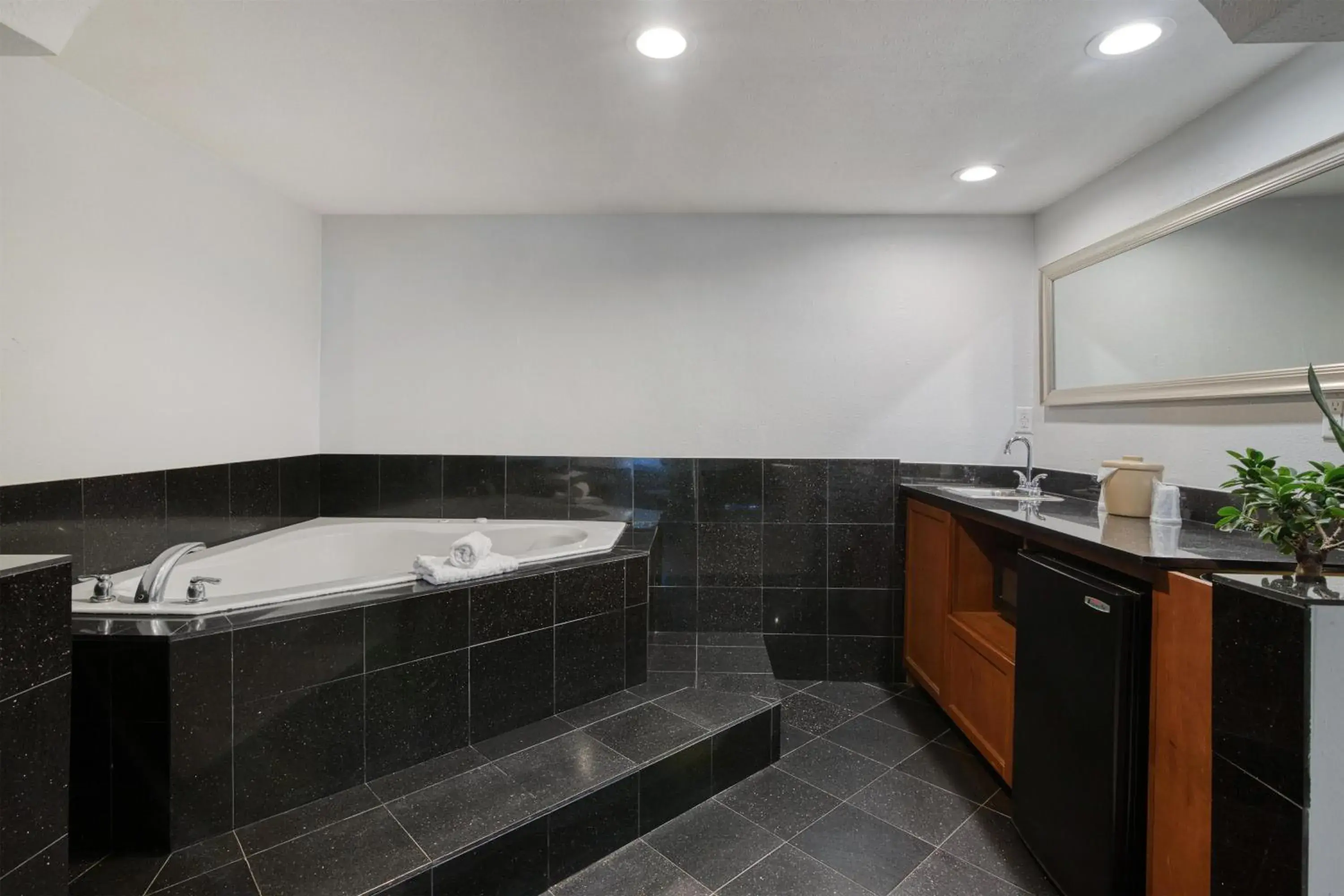 Bedroom in Best Western Of Walterboro Bedroom in Best Western Of Walterboro