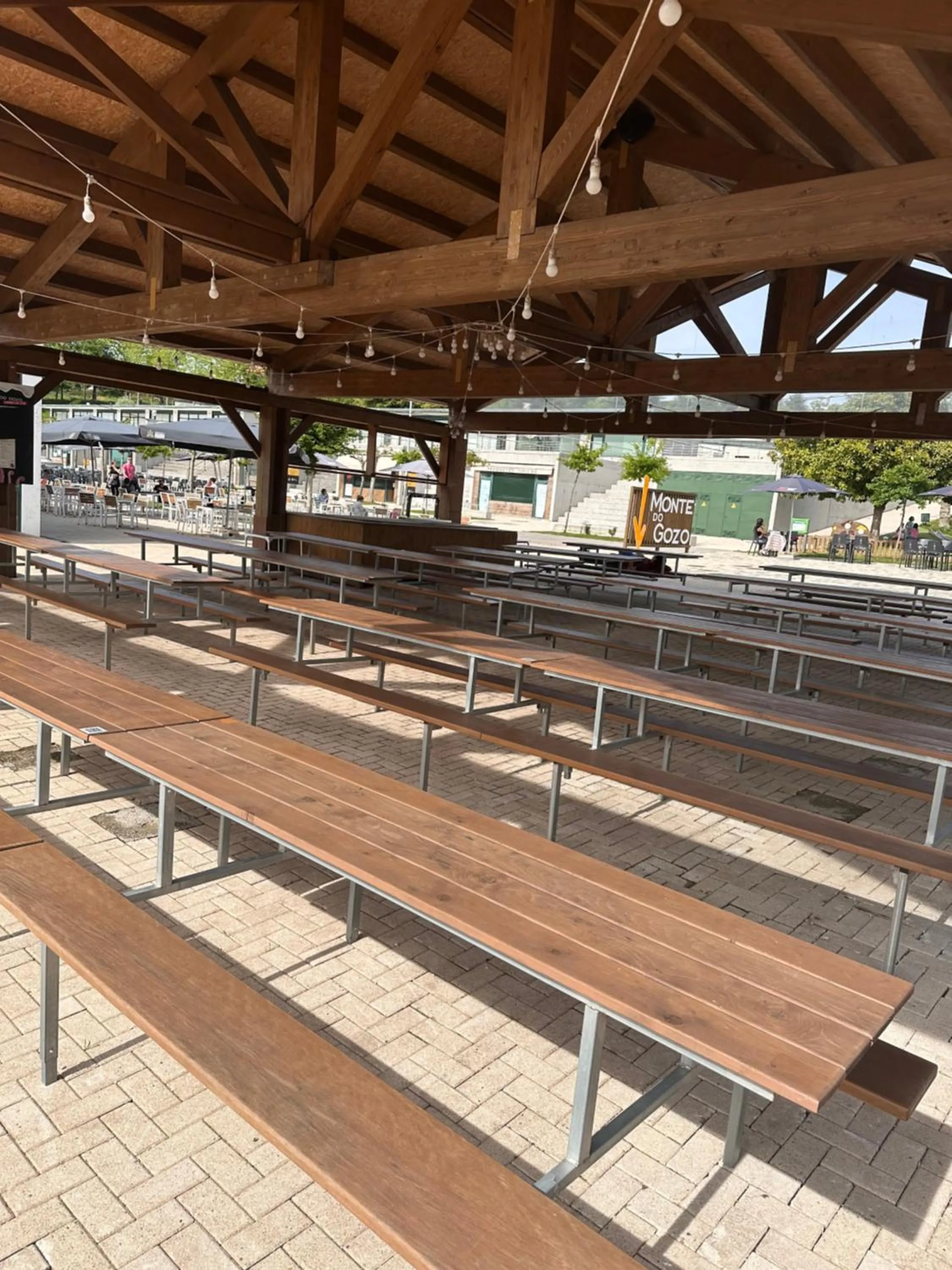 BBQ facilities in Albergue Monte Do Gozo