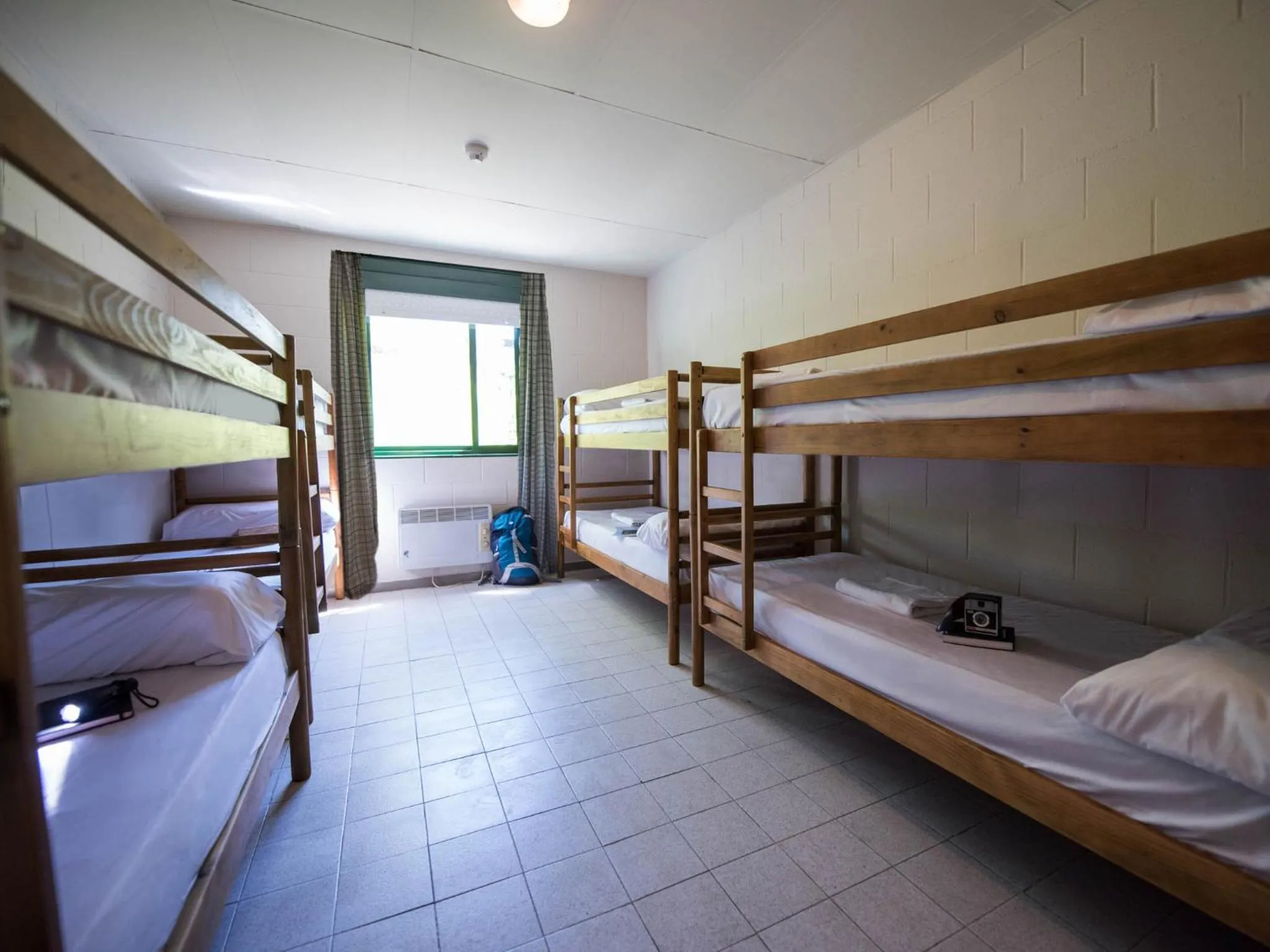 Bedroom, Bed in Albergue Monte Do Gozo