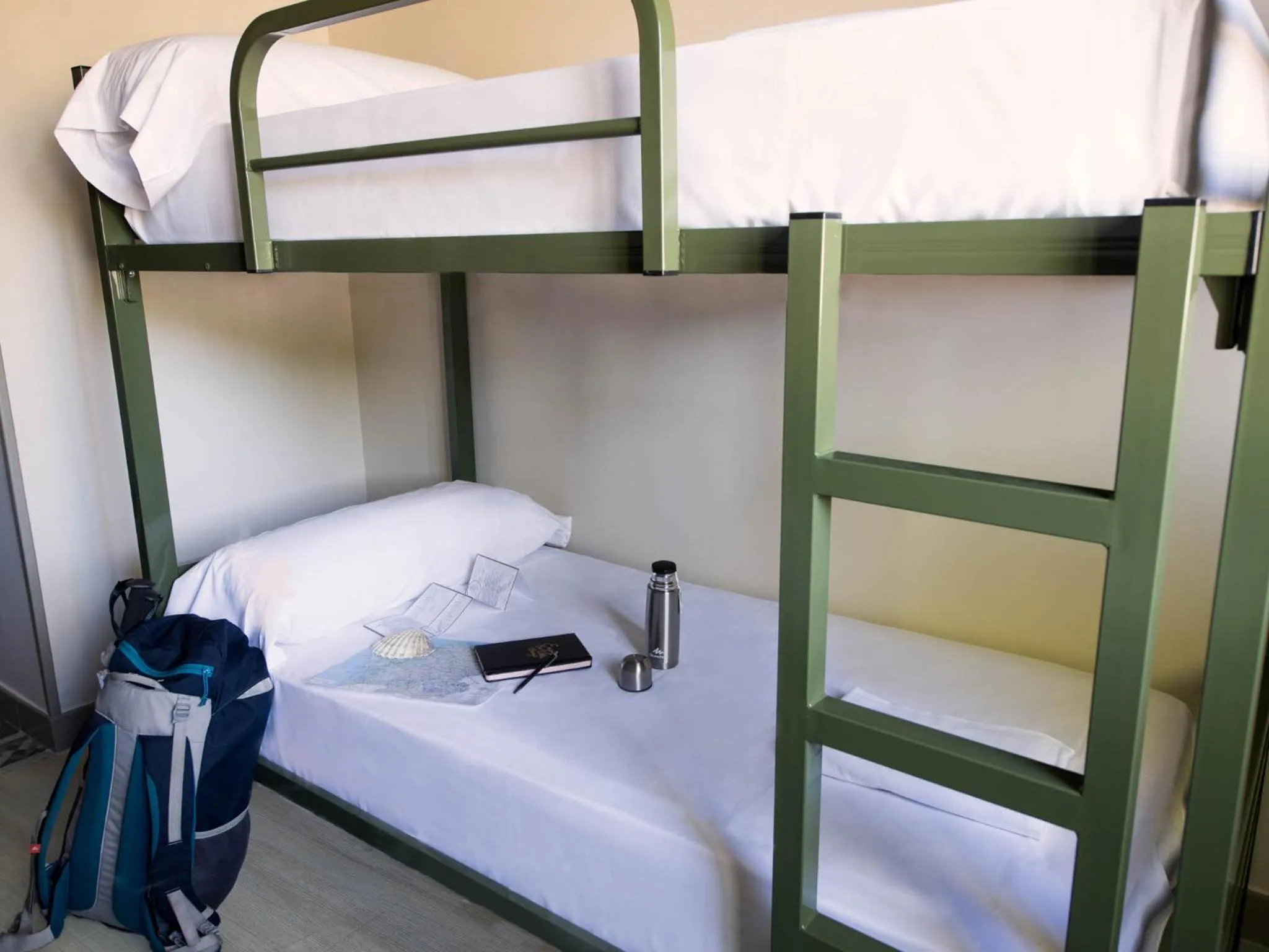 Property building, Bed in Albergue Monte Do Gozo