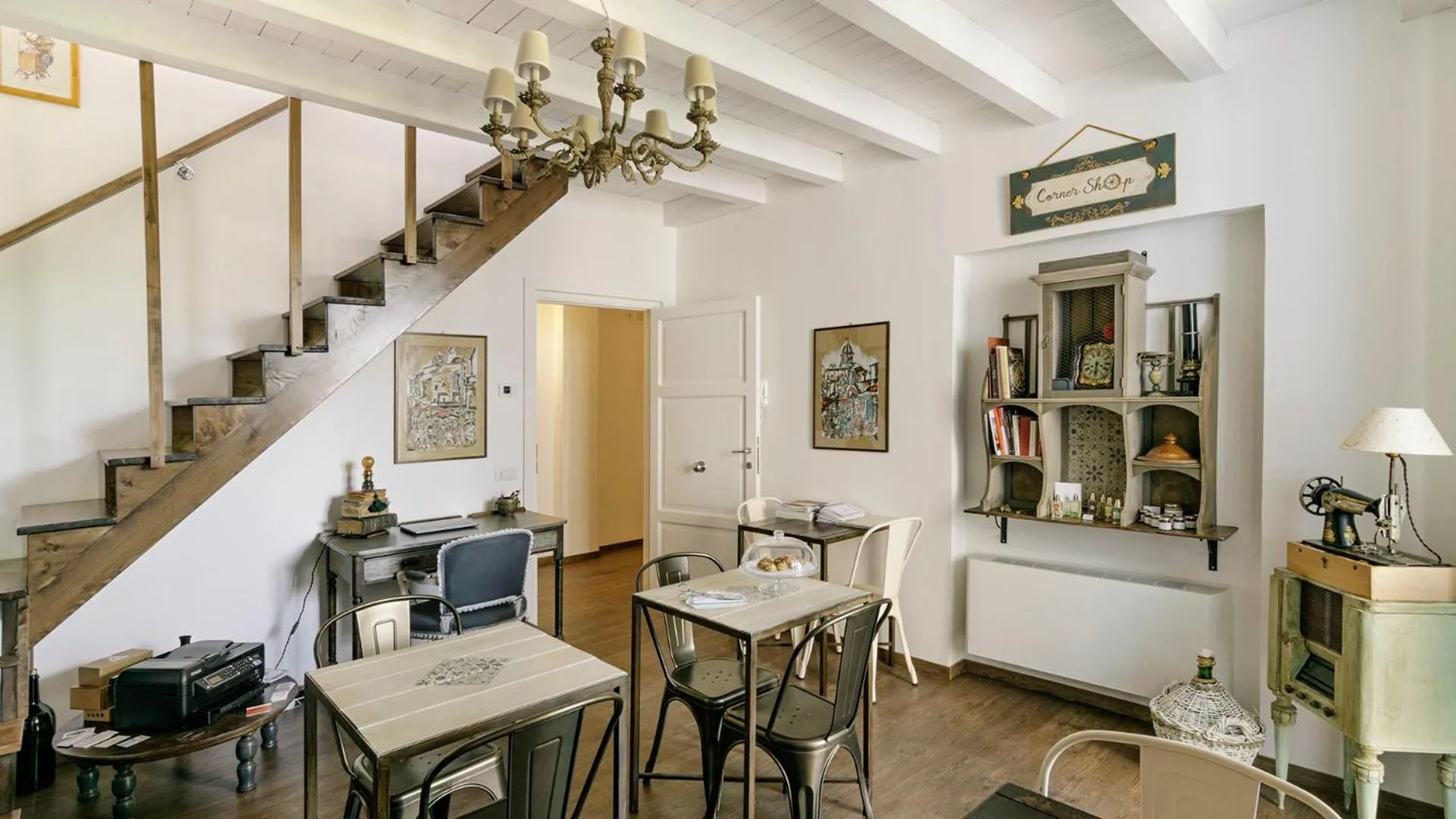 Coffee/tea facilities in Addimora Boutique Suites