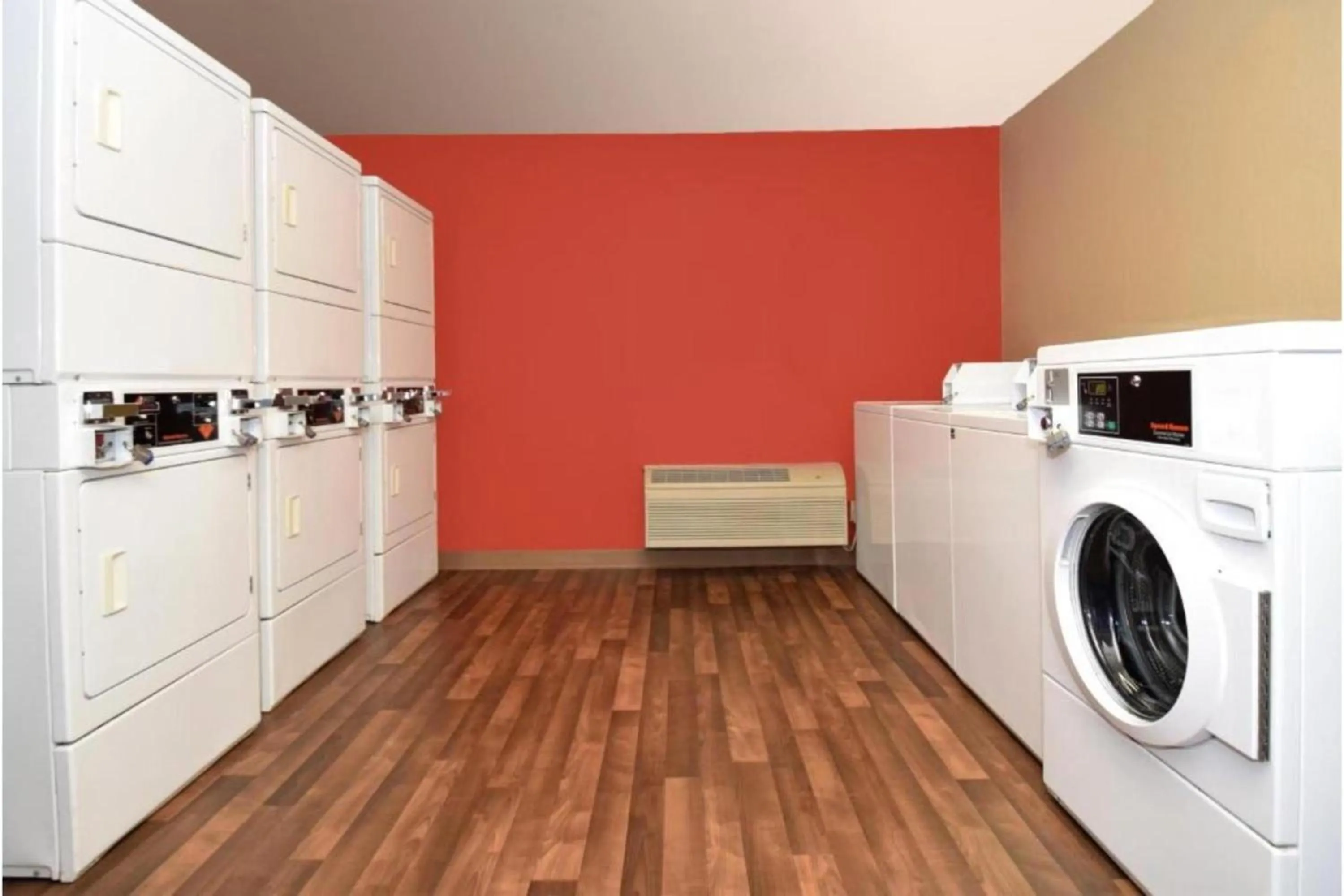 washing machine in Extended Stay America Suites - Fishkill - Route 9