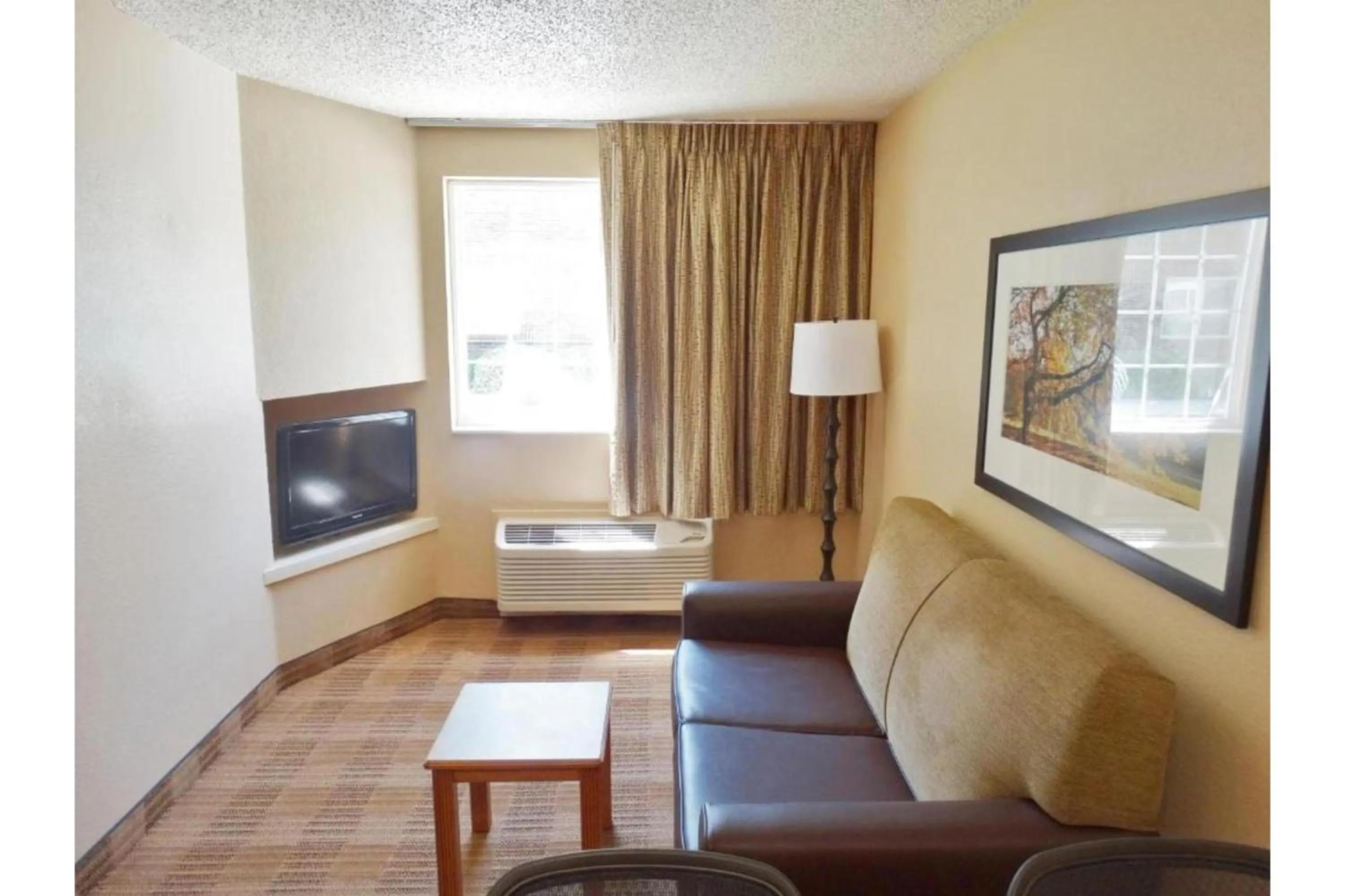 Seating area in Extended Stay America Suites - Fishkill - Route 9
