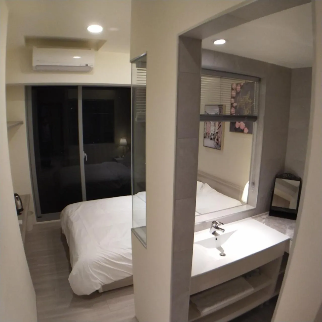 Photo of the whole room, Bed in 想駐逢甲 Shine Residence